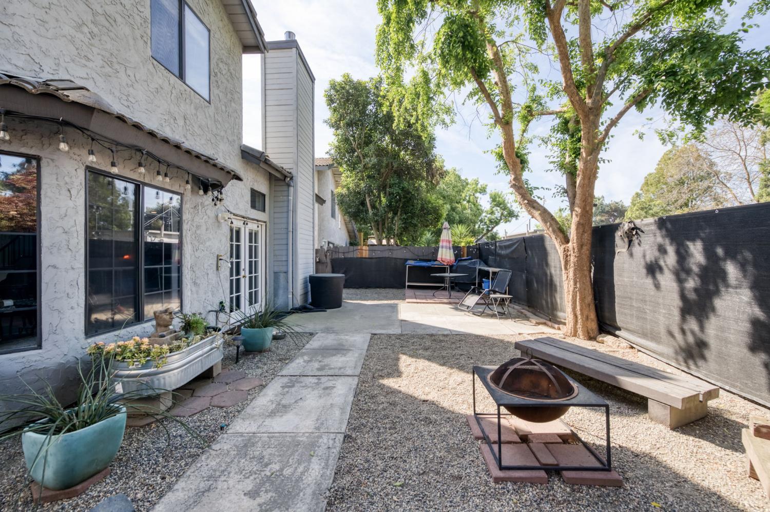 521 E Alluvial Ave, Fresno, CA 93720