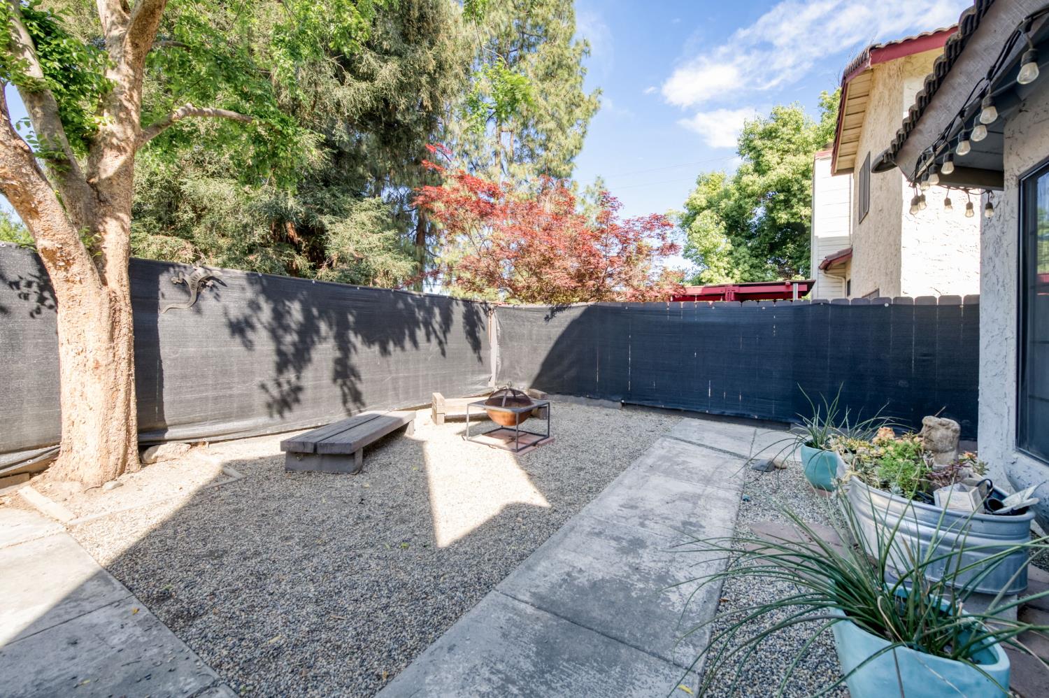 521 E Alluvial Ave, Fresno, CA 93720