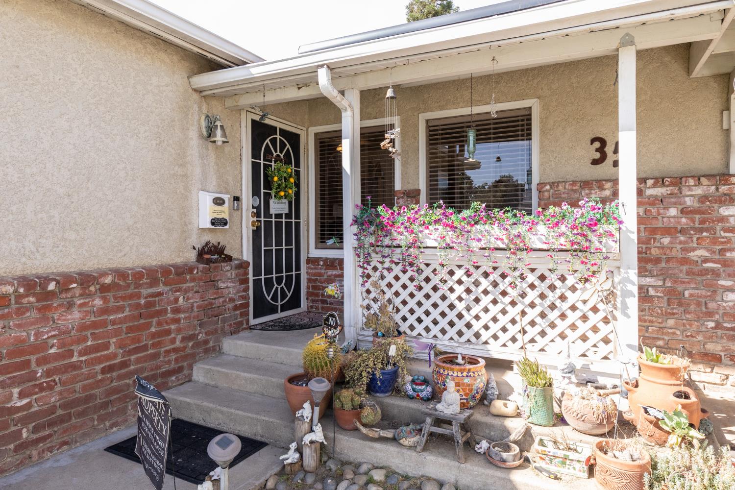 35 E Garland Ave, Fresno, CA 93704