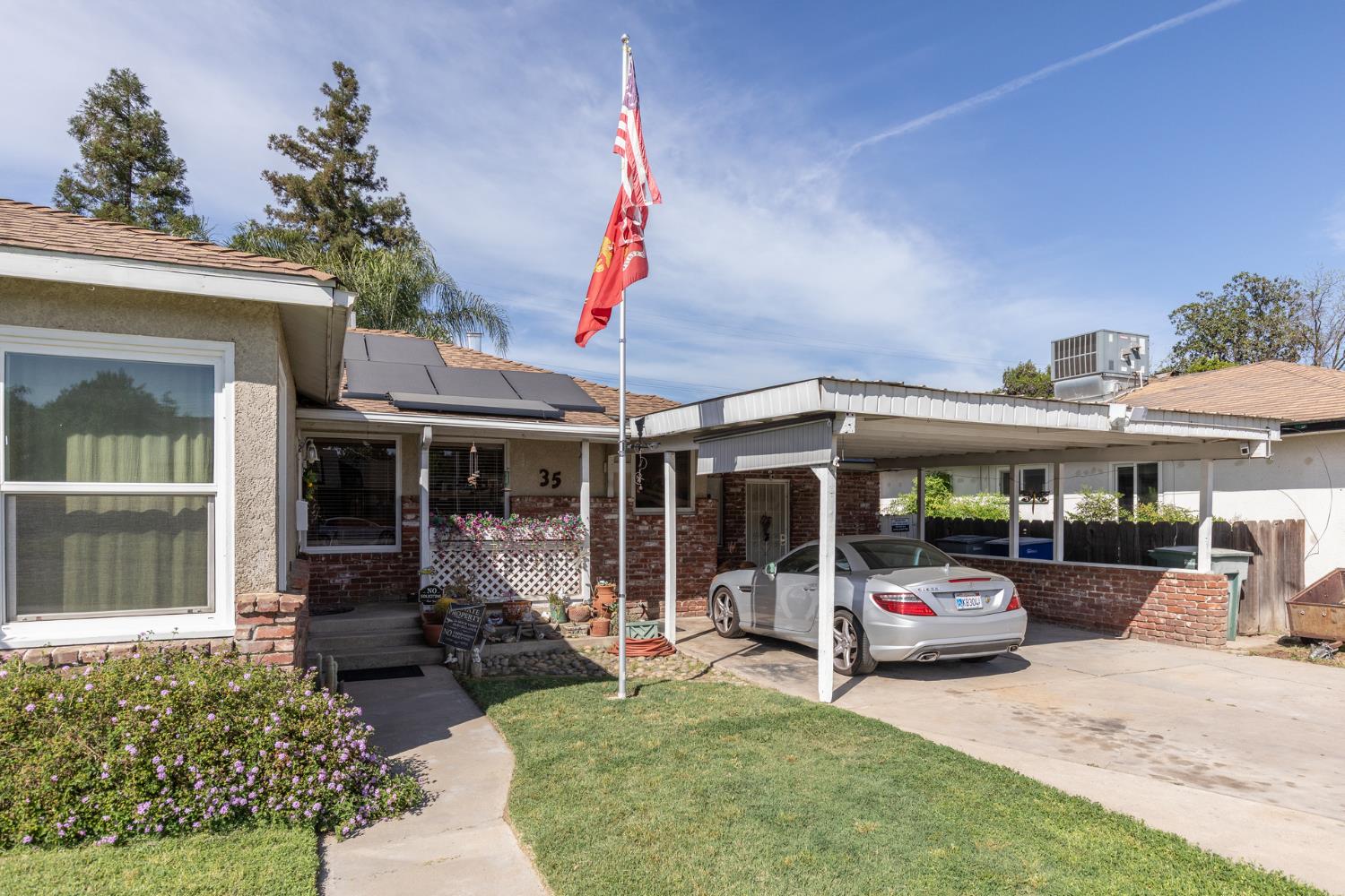 35 E Garland Ave, Fresno, CA 93704