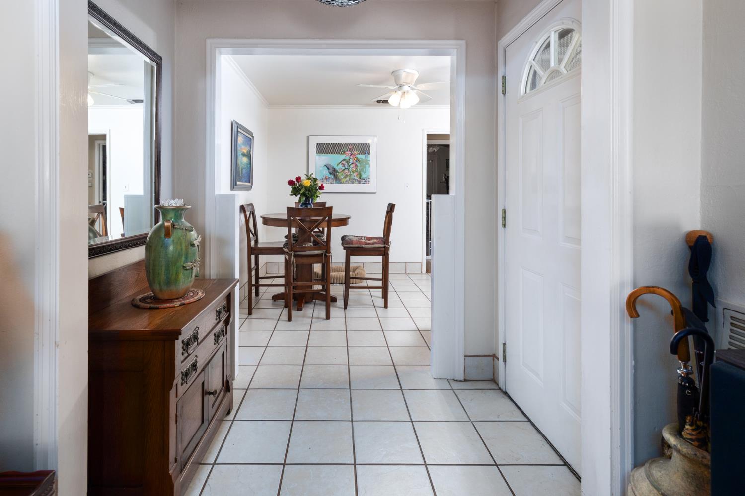 35 E Garland Ave, Fresno, CA 93704