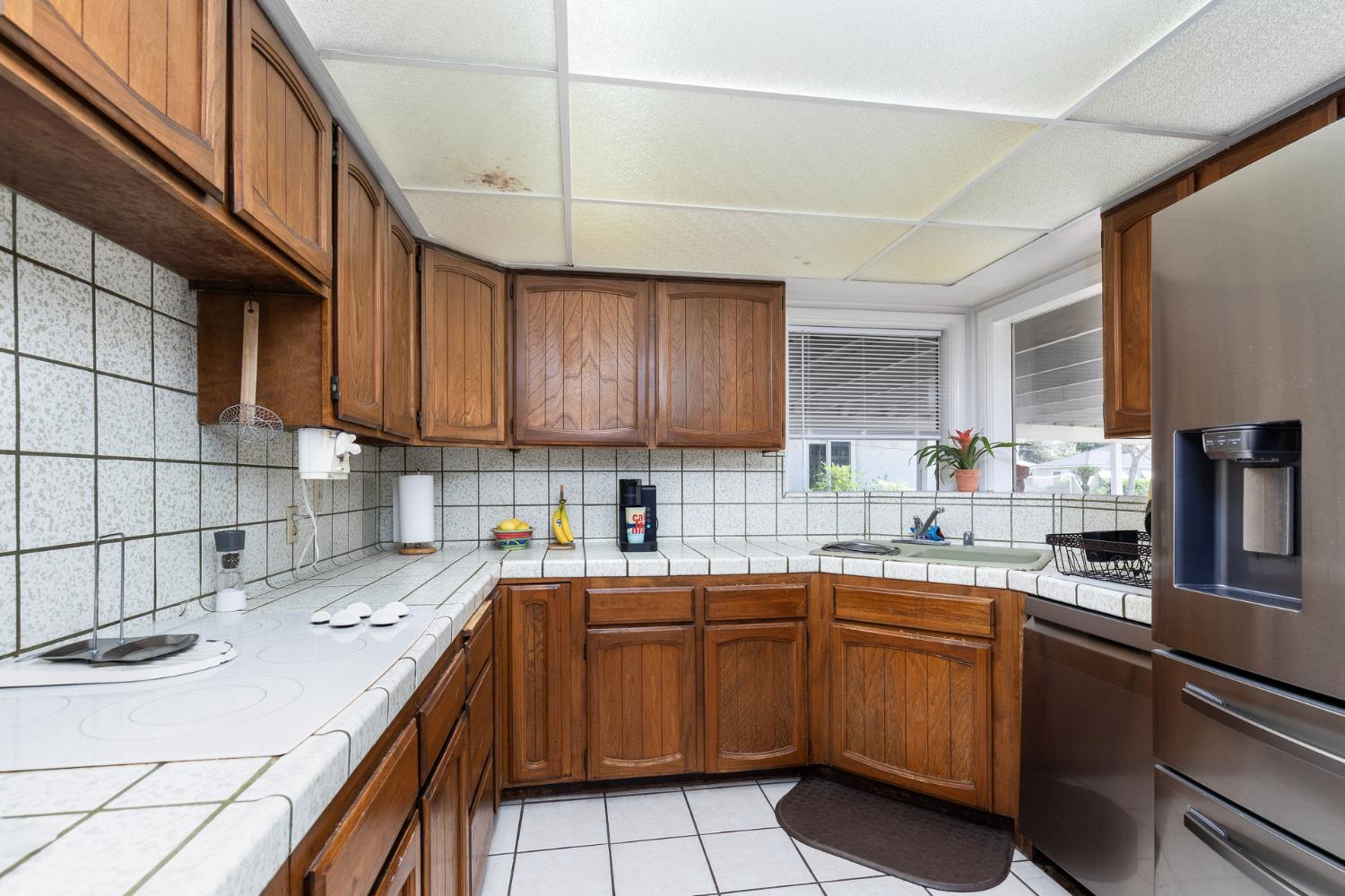 35 E Garland Ave, Fresno, CA 93704