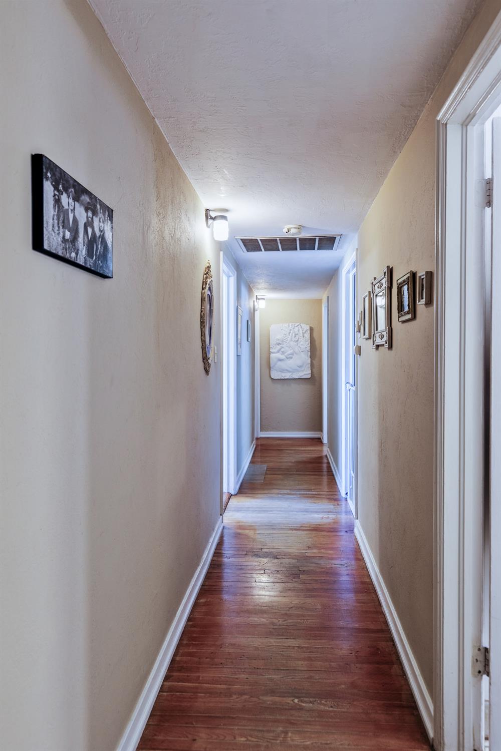 35 E Garland Ave, Fresno, CA 93704