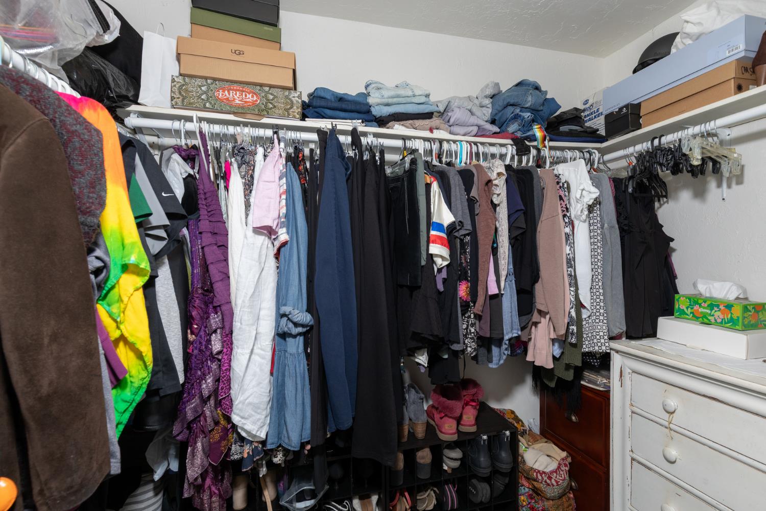 35 E Garland Ave, Fresno, CA 93704