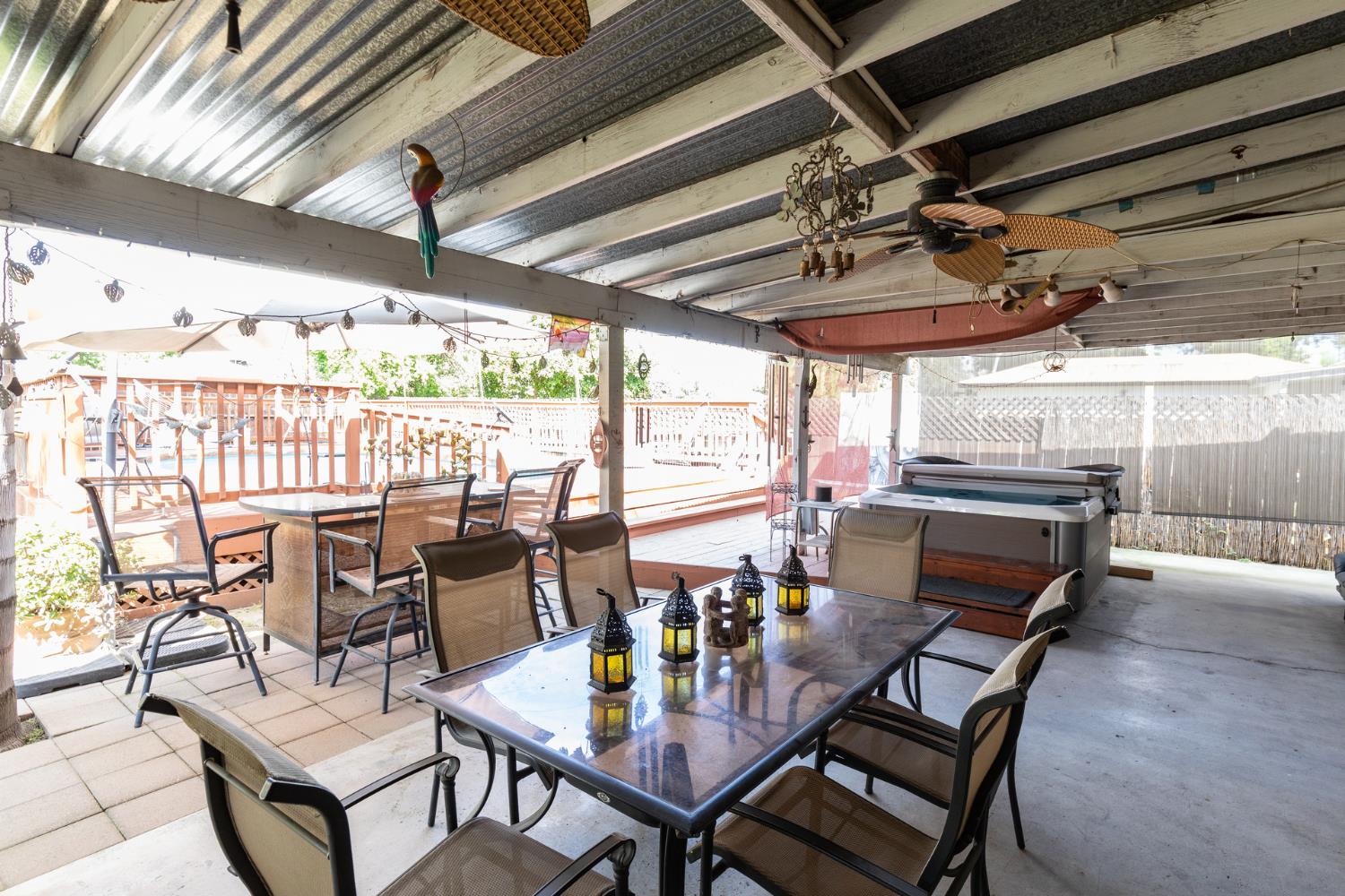 35 E Garland Ave, Fresno, CA 93704