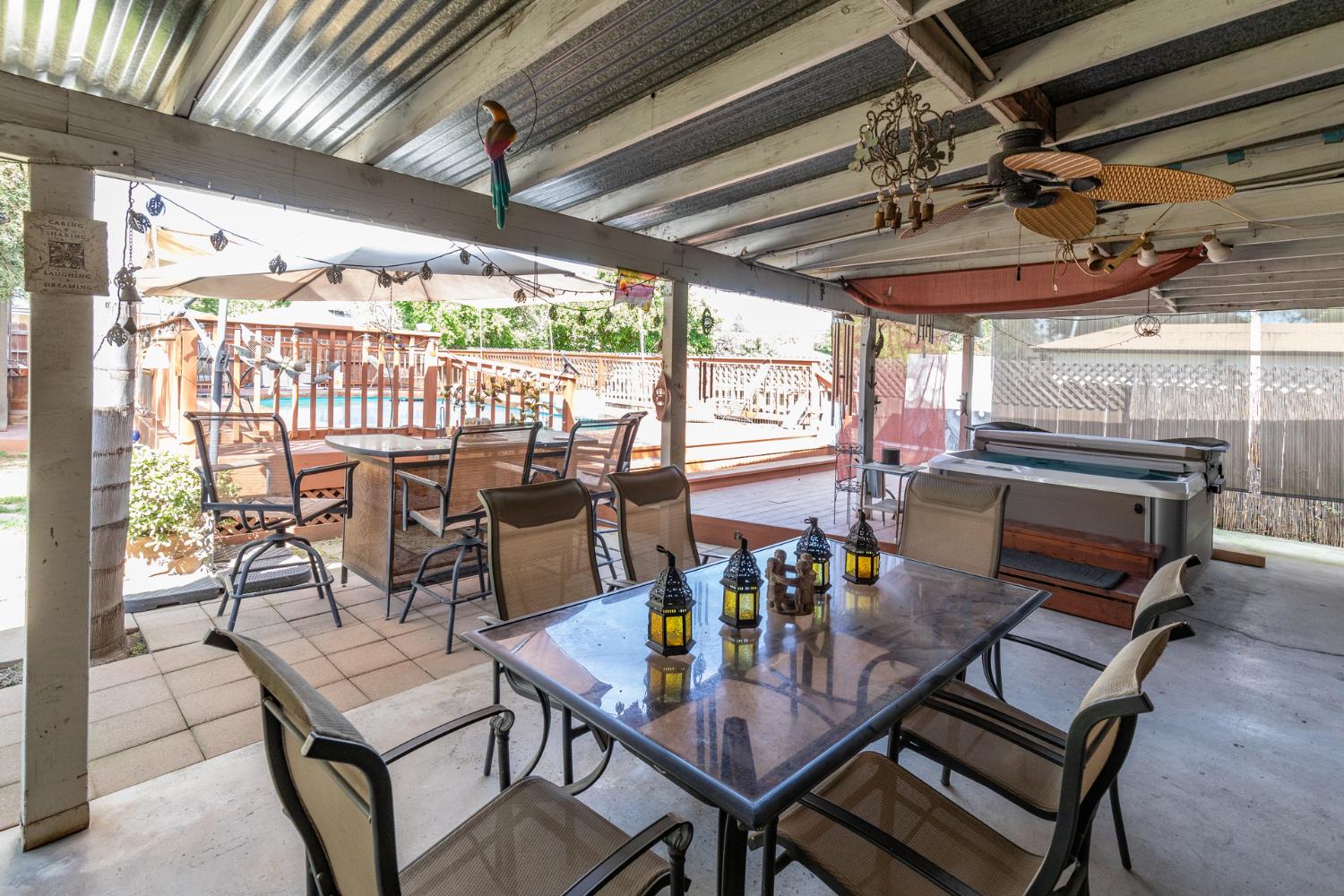 35 E Garland Ave, Fresno, CA 93704