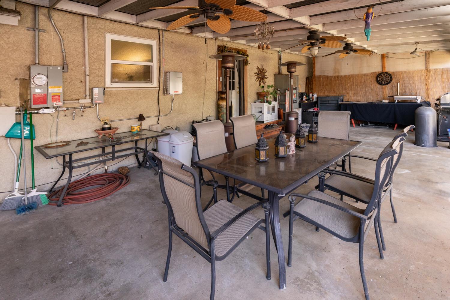 35 E Garland Ave, Fresno, CA 93704