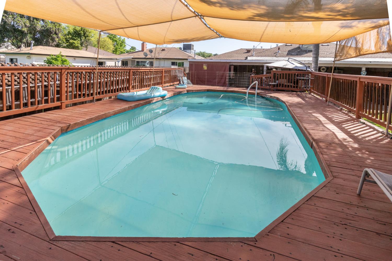 35 E Garland Ave, Fresno, CA 93704