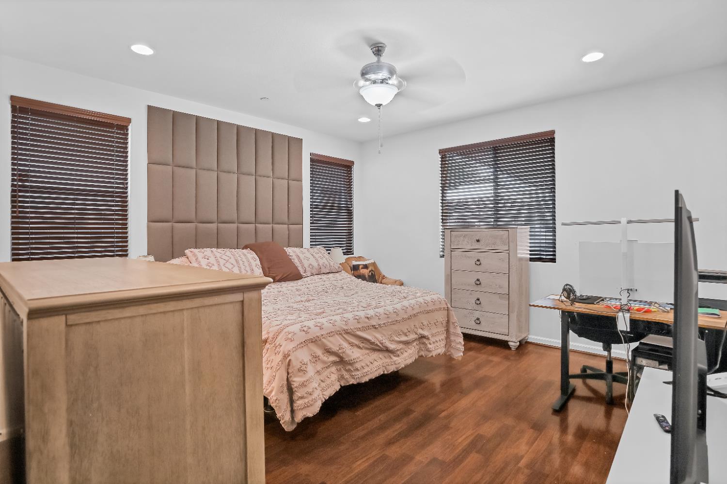 1402 Tevin Way, Madera, CA 93637