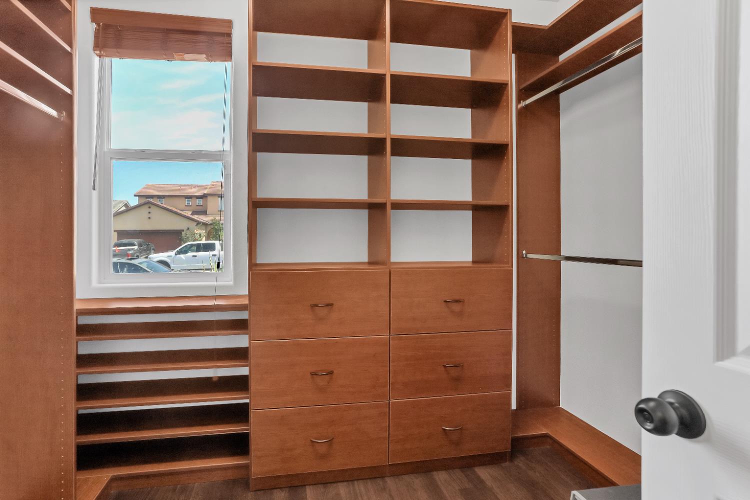 1402 Tevin Way, Madera, CA 93637