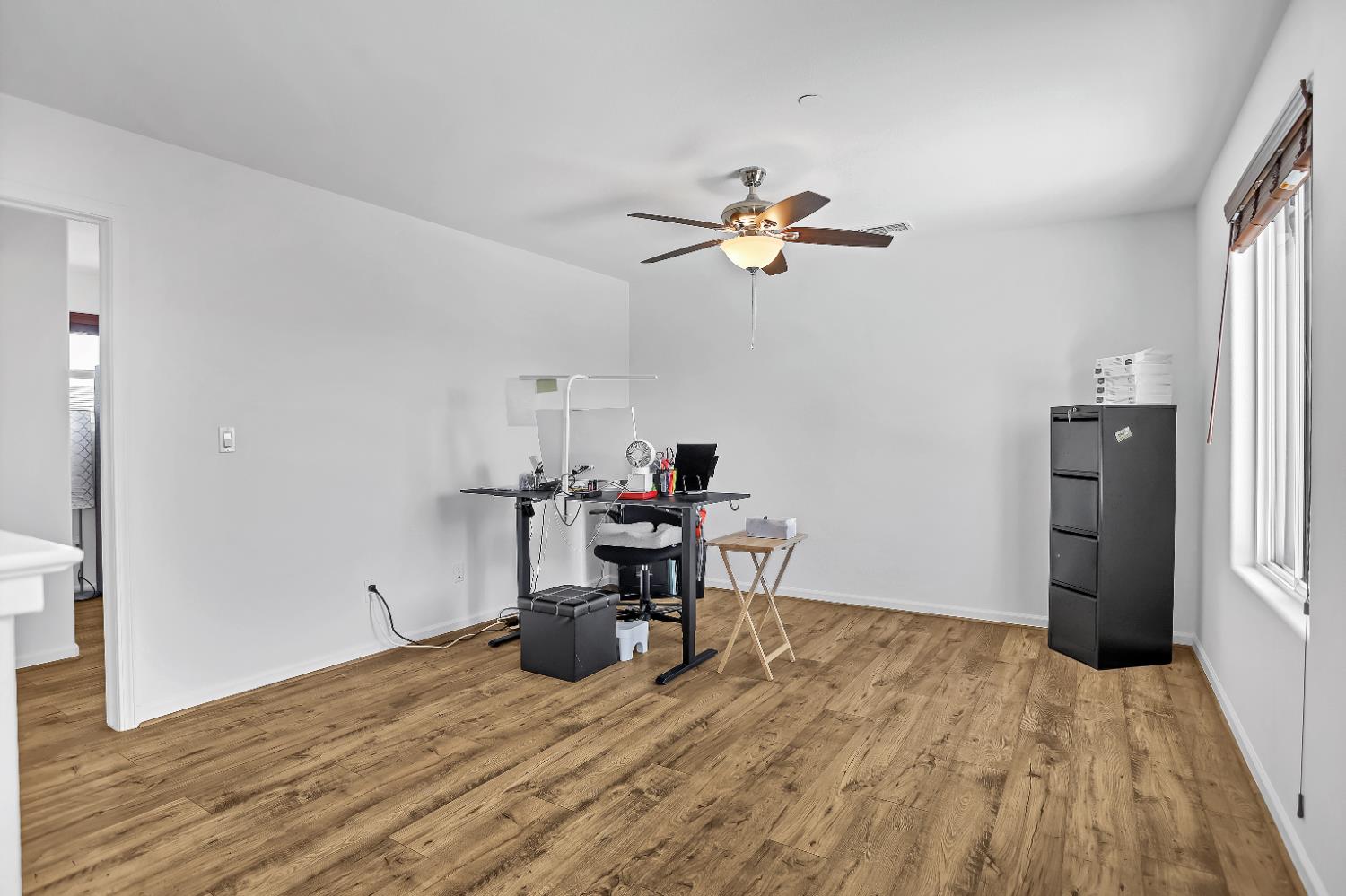 1402 Tevin Way, Madera, CA 93637