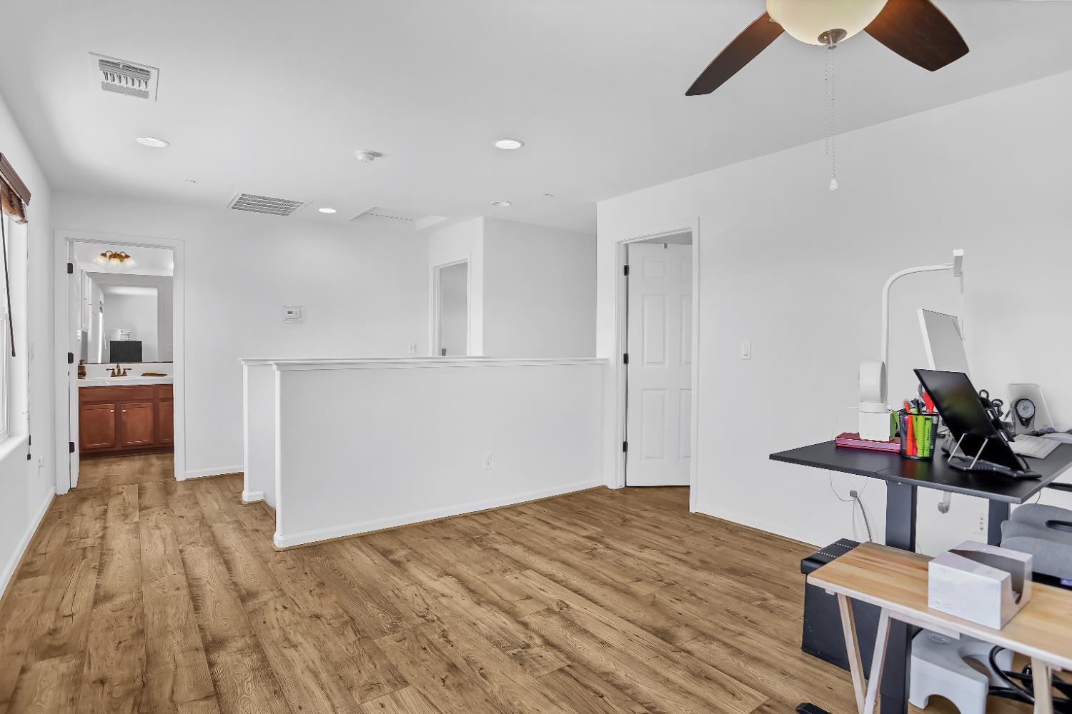 1402 Tevin Way, Madera, CA 93637