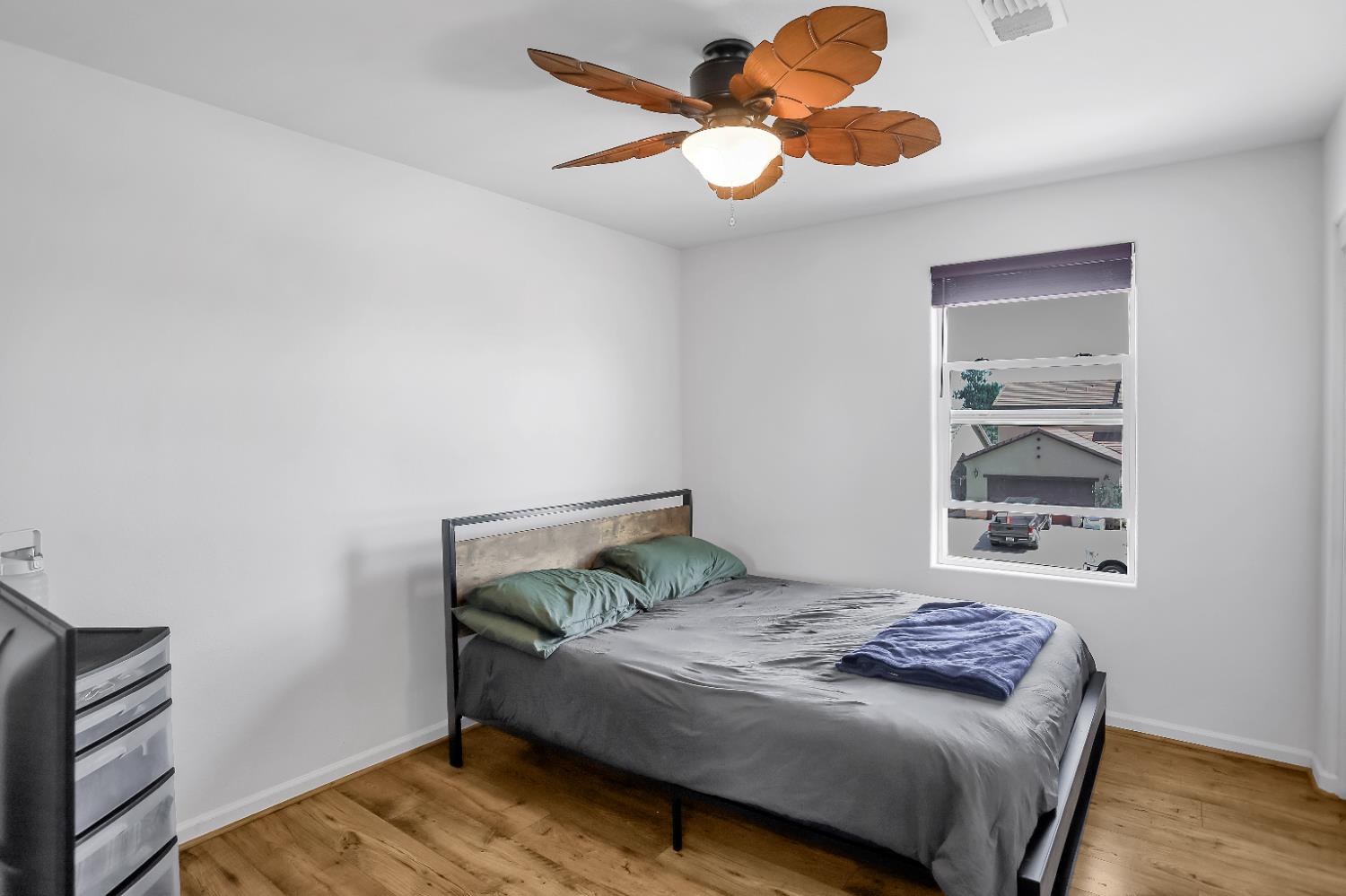 1402 Tevin Way, Madera, CA 93637