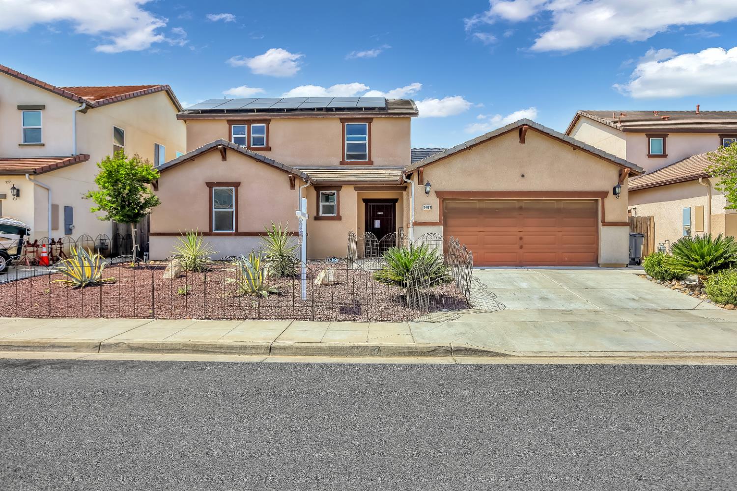 1402 Tevin Way, Madera, CA 93637