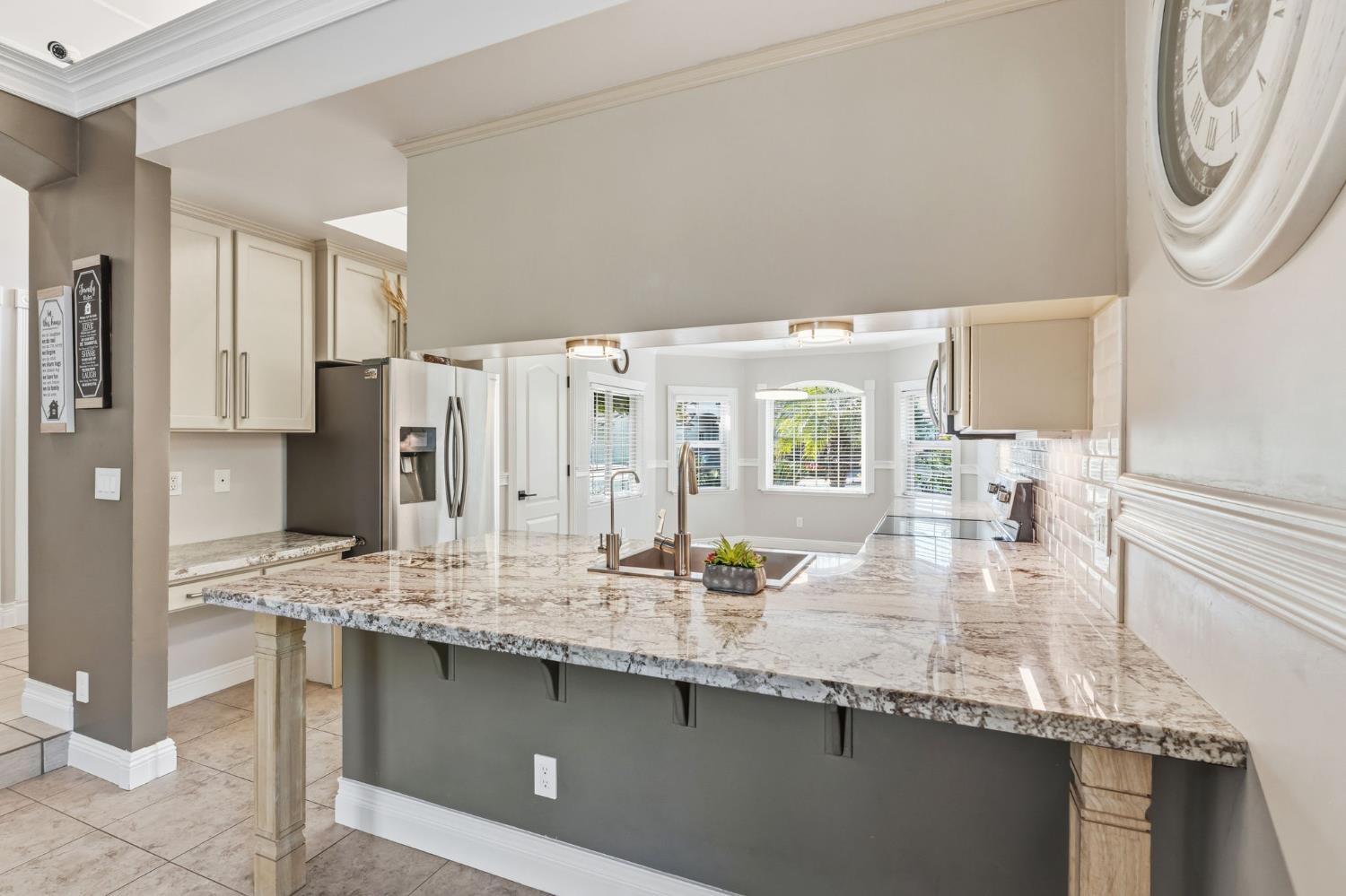 2740 E El Paso Ave, Fresno, CA 93720