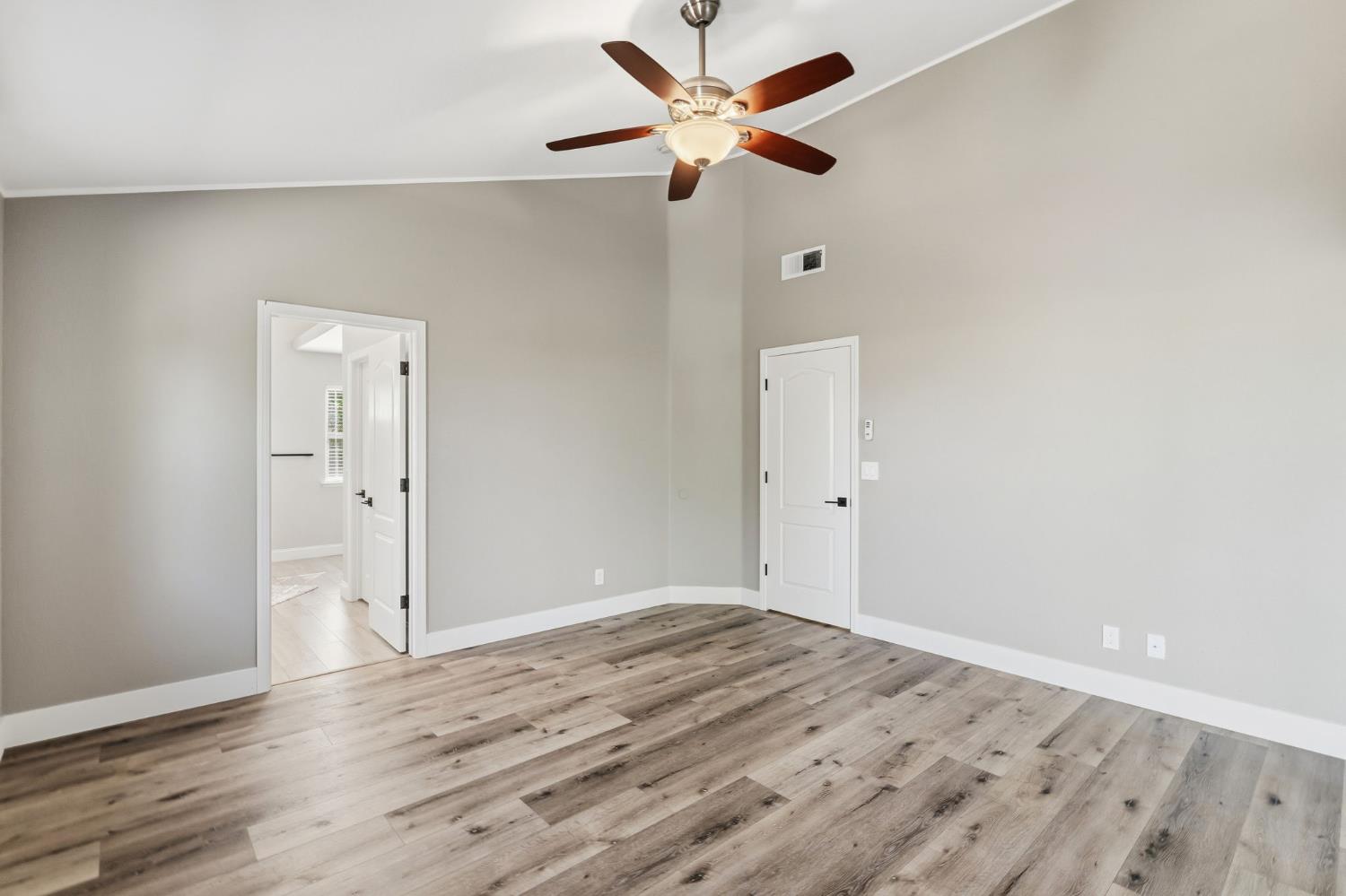 2740 E El Paso Ave, Fresno, CA 93720