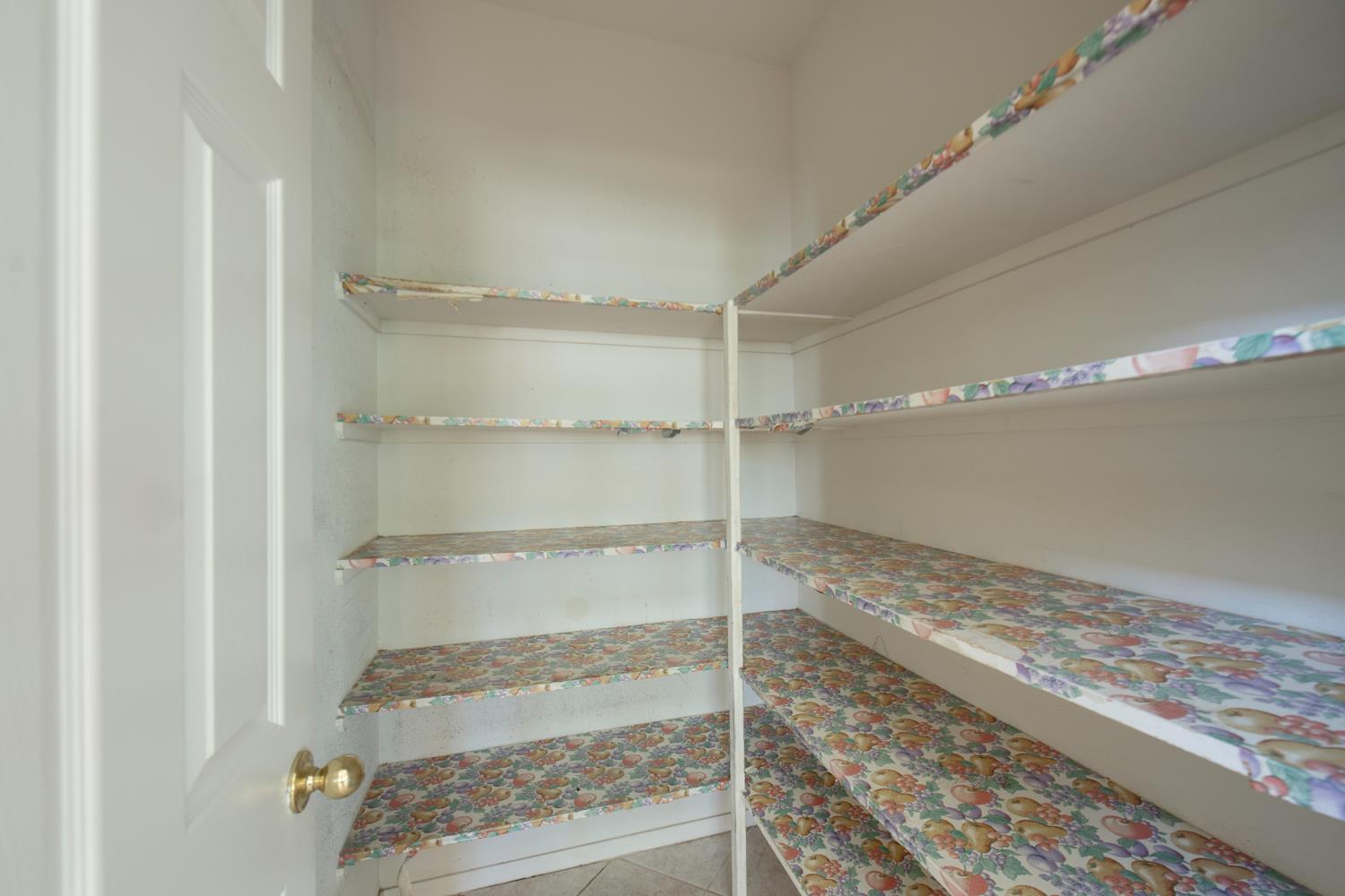 2738 W Ceres Ct, Visalia, CA 93291