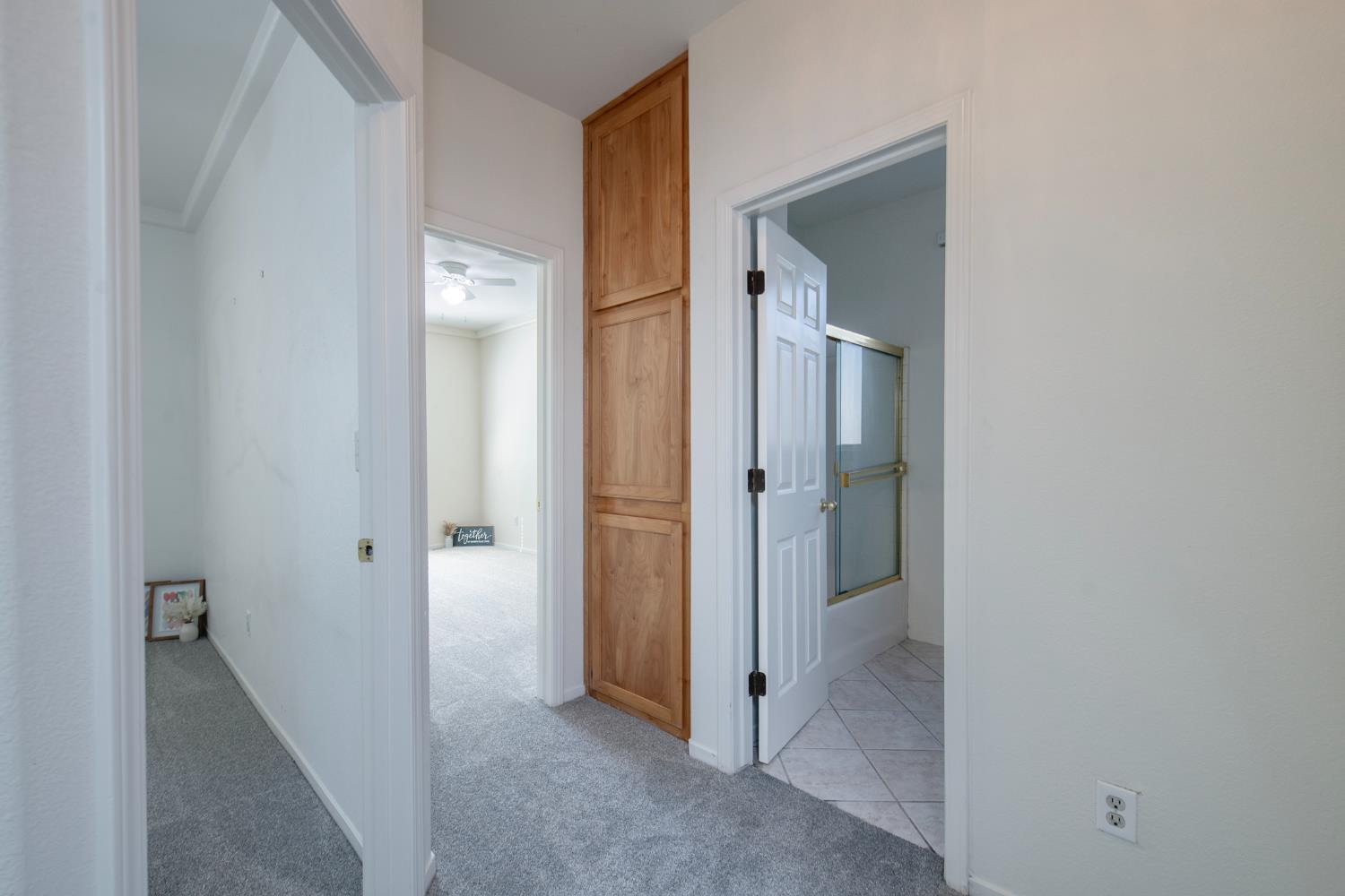 2738 W Ceres Ct, Visalia, CA 93291