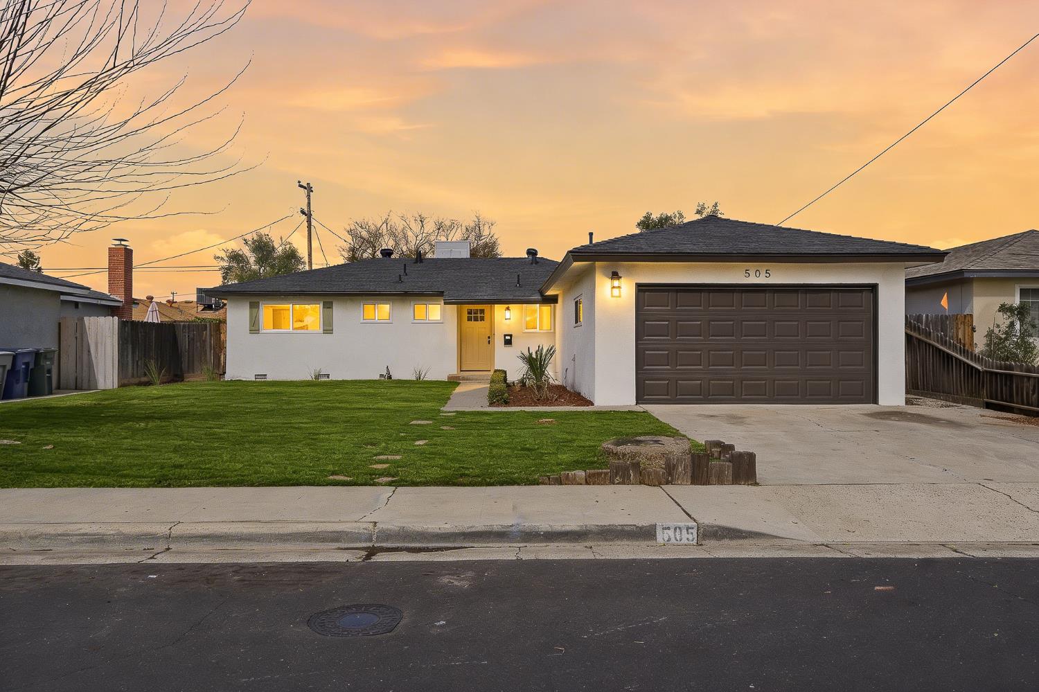 505 W Pico Ave, Clovis, CA 93612