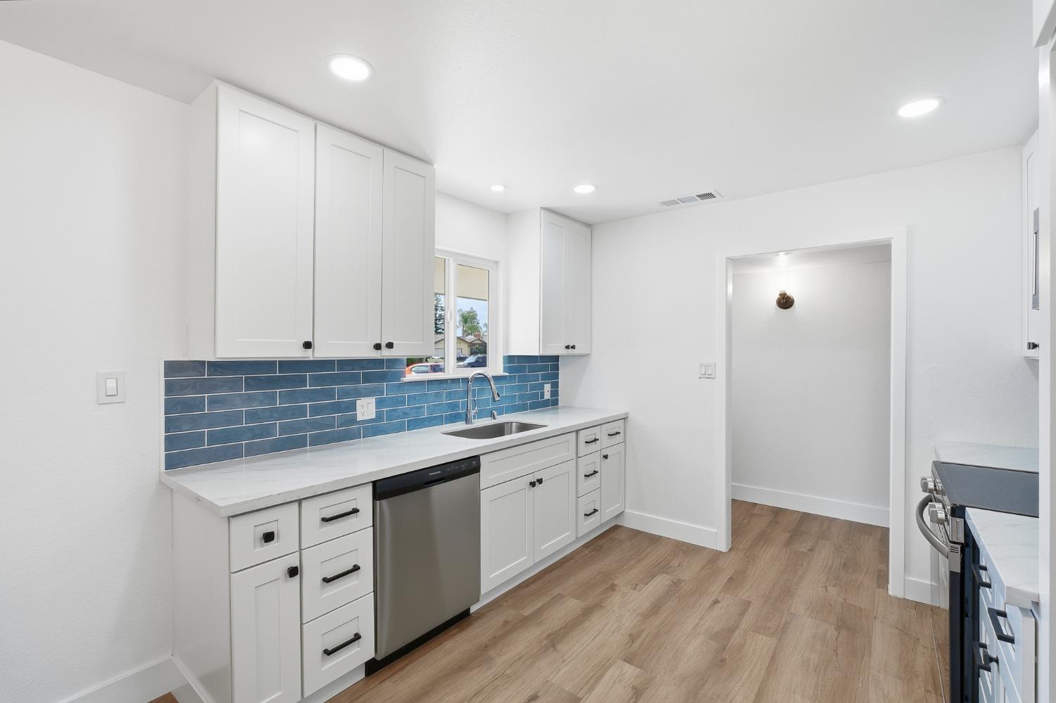 505 W Pico Ave, Clovis, CA 93612