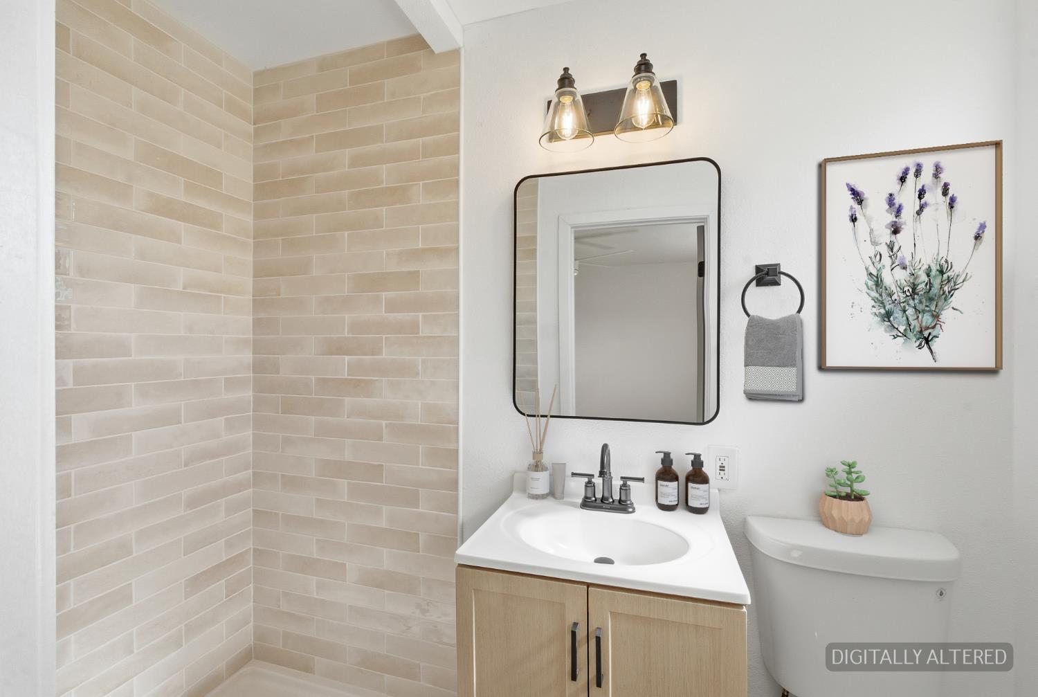 505 W Pico Ave, Clovis, CA 93612