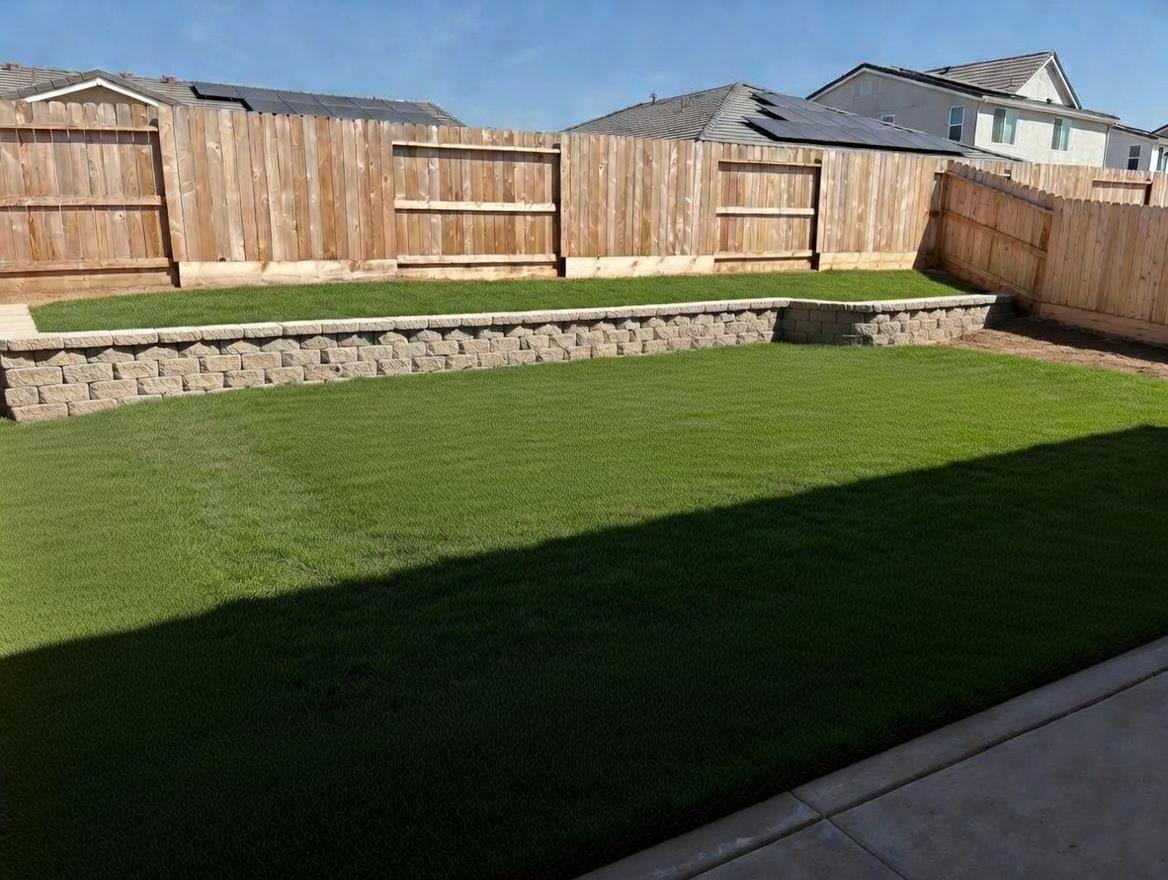 1193 Magnolia Ct W, Madera, CA 93636