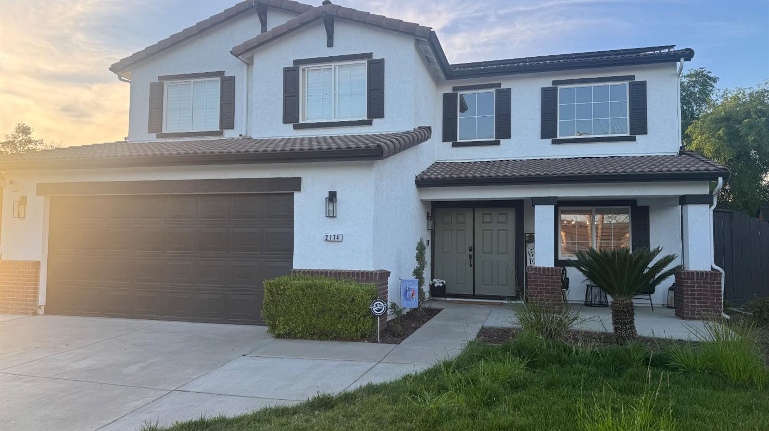 2174 W Picadilly Ln, Hanford, CA 93230