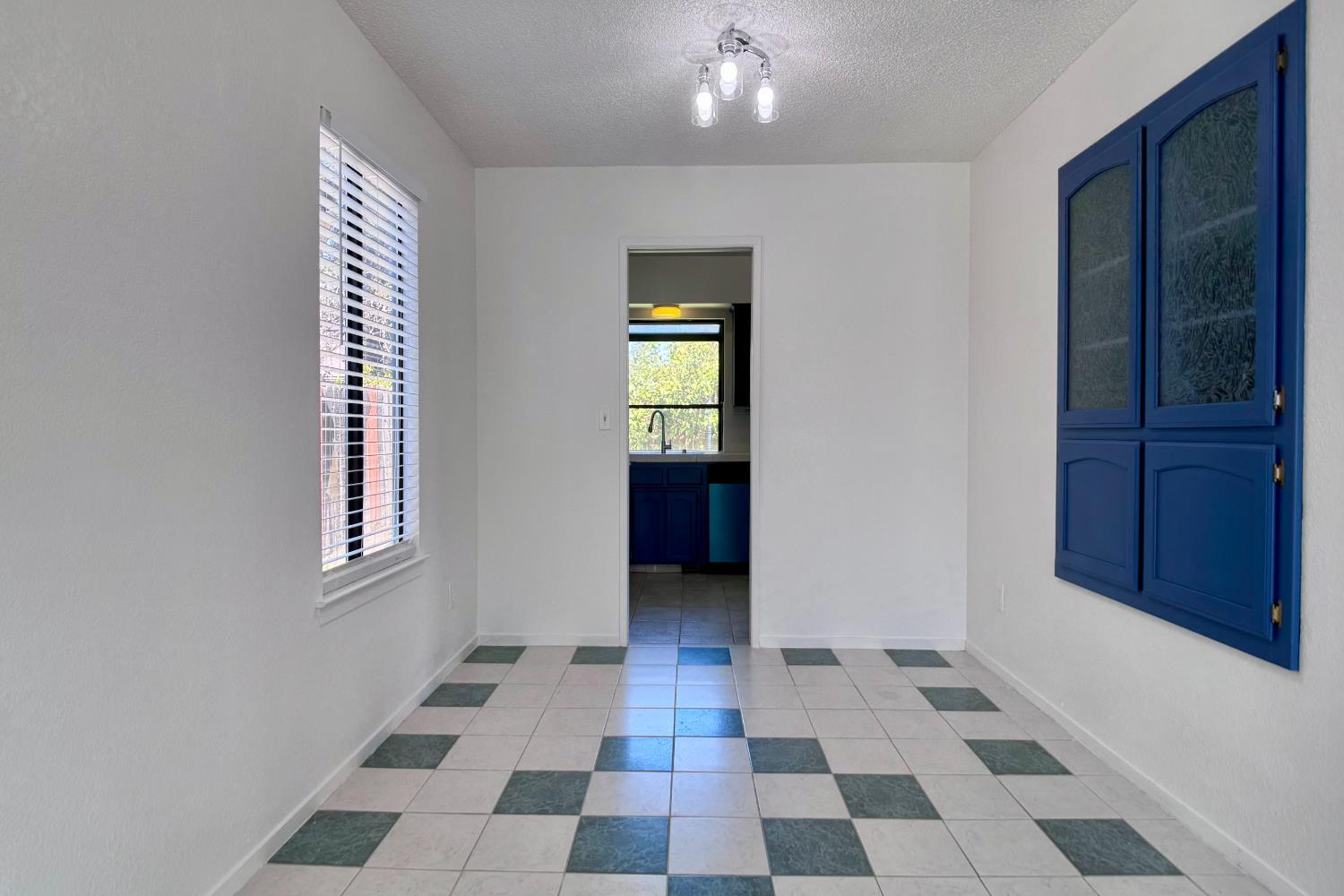 1910 E Eclipse Ave, Fresno, CA 93720