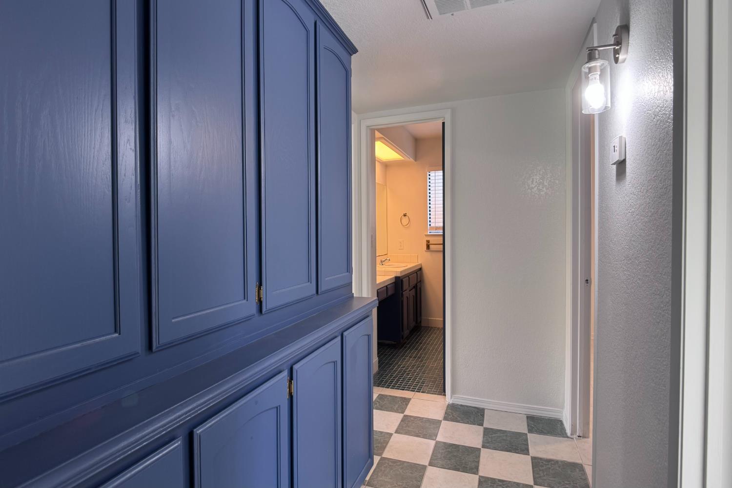 1910 E Eclipse Ave, Fresno, CA 93720