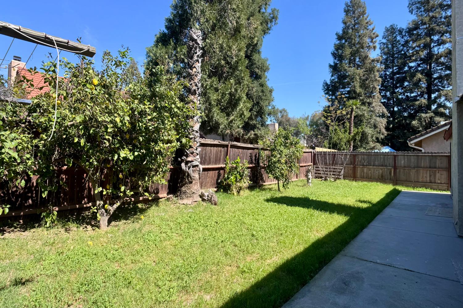 1910 E Eclipse Ave, Fresno, CA 93720