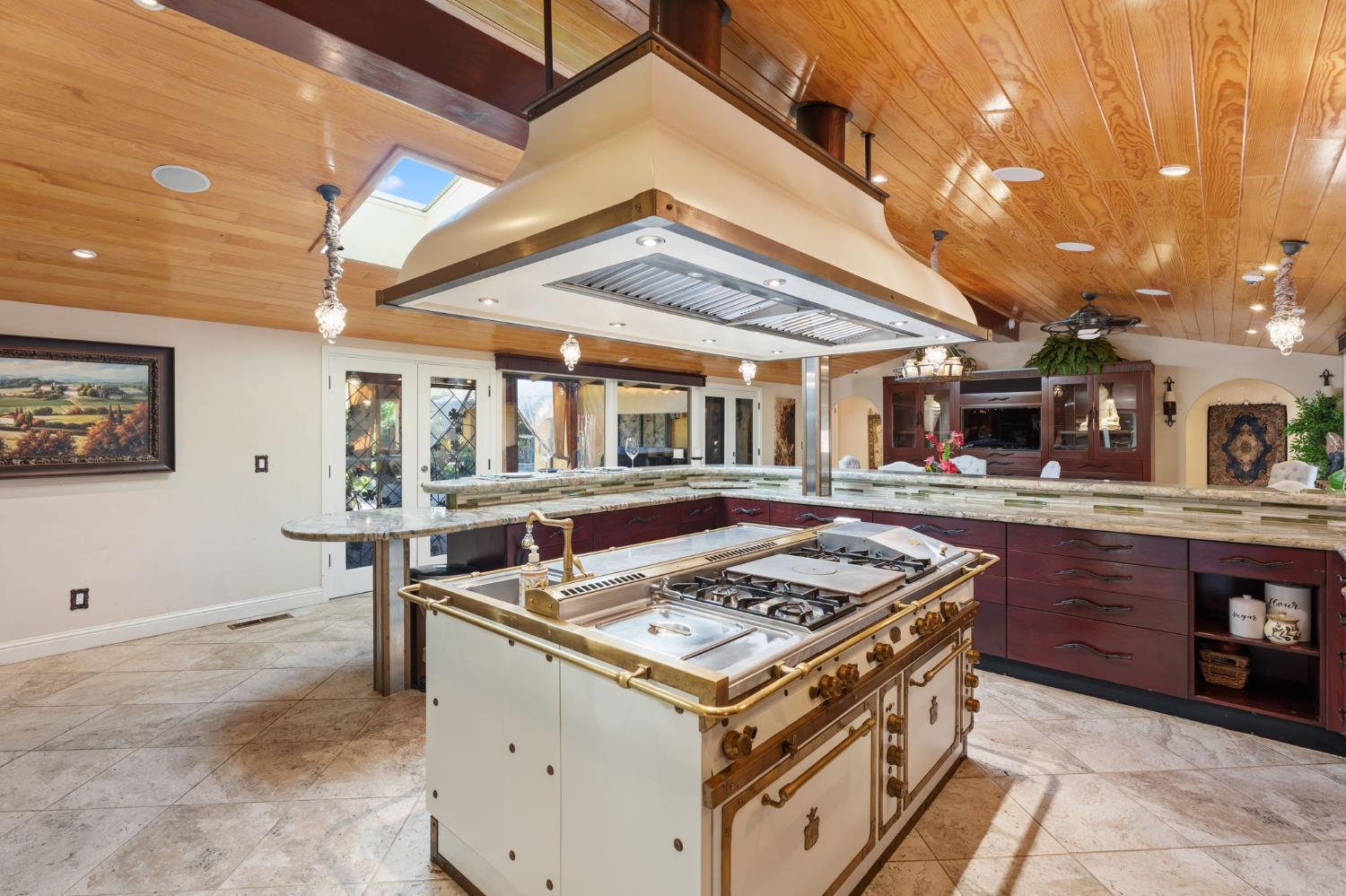 5151 N Van Ness Blvd, Fresno, CA 93711