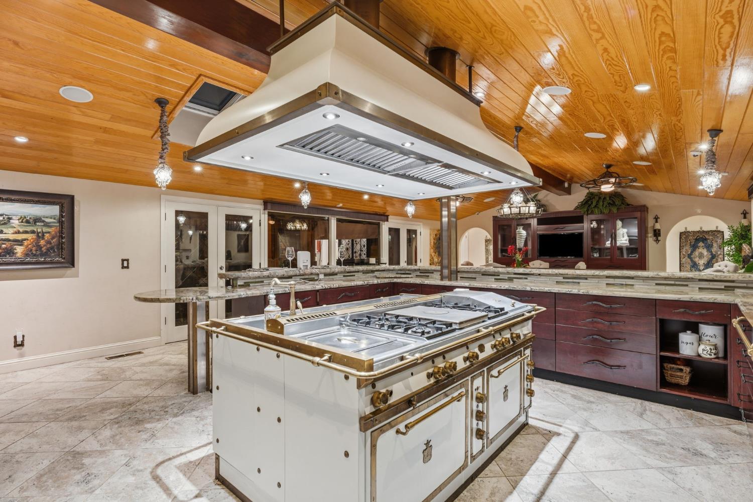 5151 N Van Ness Blvd, Fresno, CA 93711