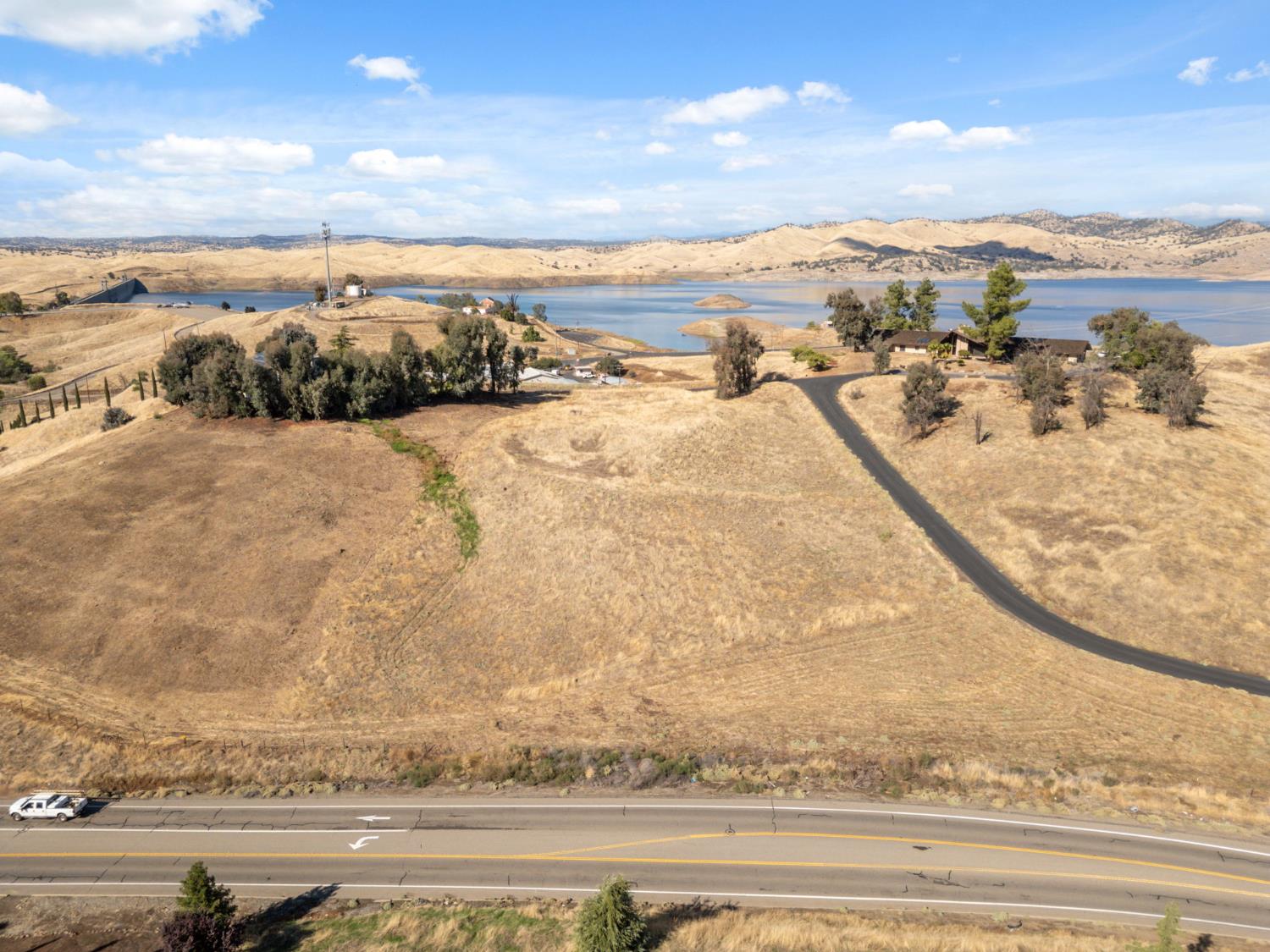 4614 Millerton Rd, Friant, CA 93626