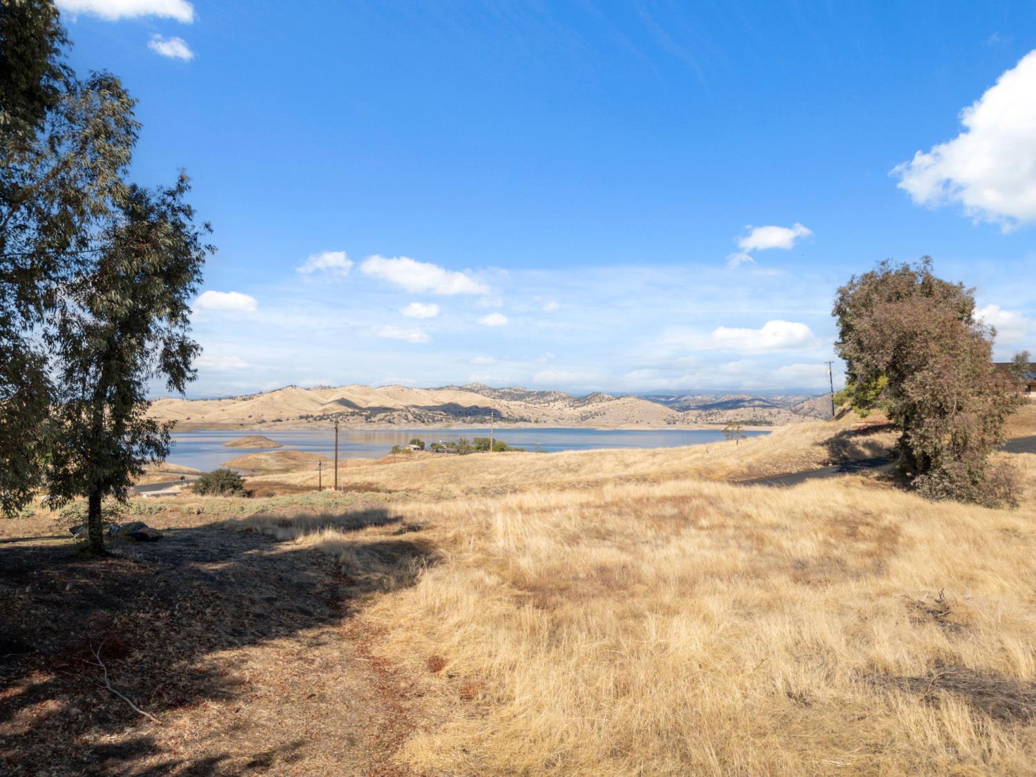 4614 Millerton Rd, Friant, CA 93626