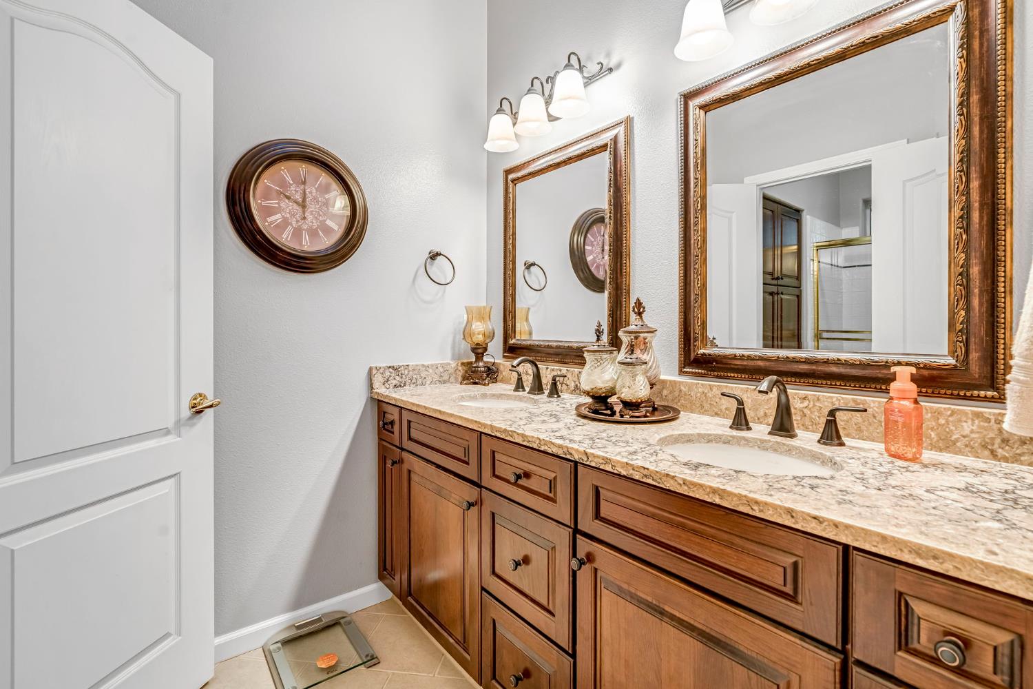 5035 W Birch Ave, Fresno, CA 93722