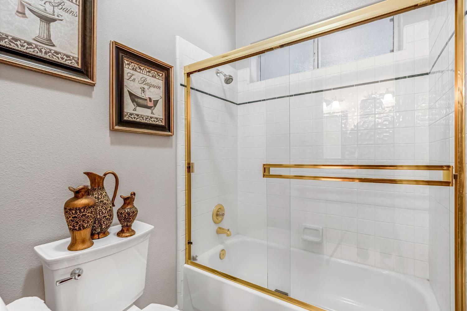 5035 W Birch Ave, Fresno, CA 93722