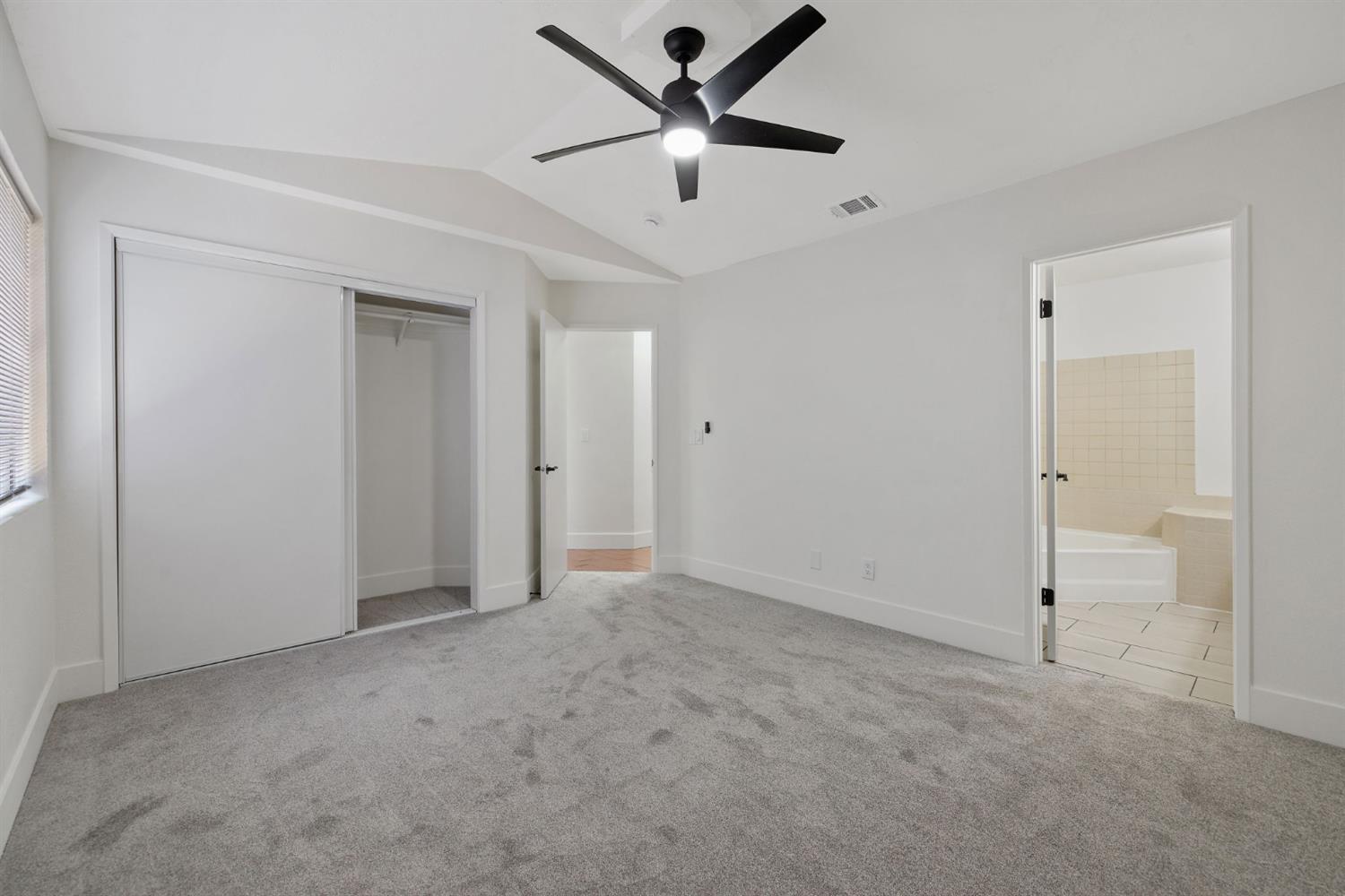 1171 State St, Hanford, CA 93230