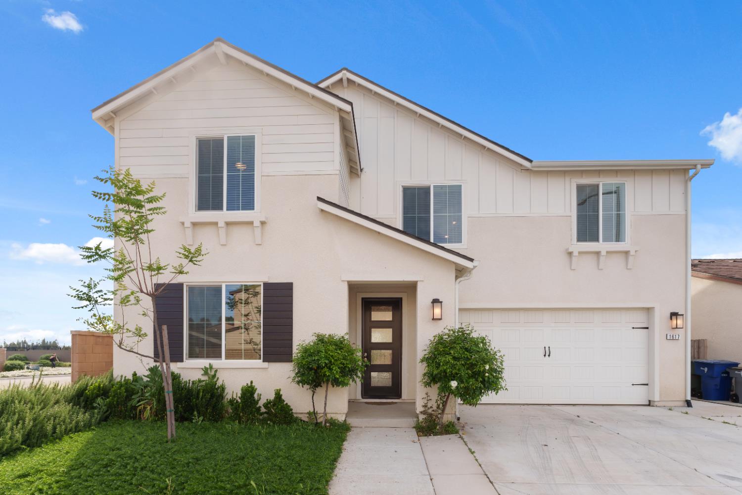 1617 N Filbert Ave, Fresno, CA 93727