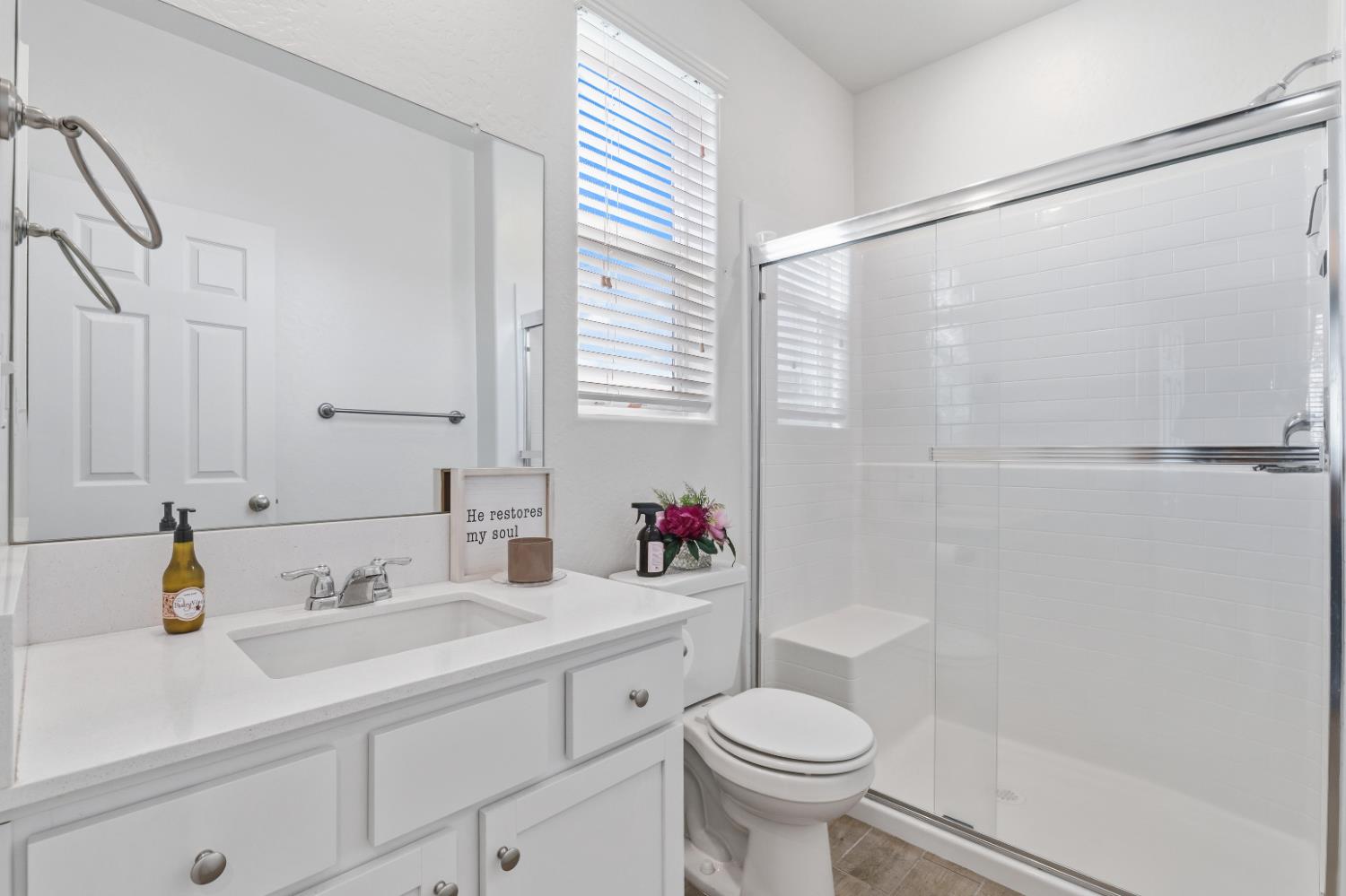 1617 N Filbert Ave, Fresno, CA 93727