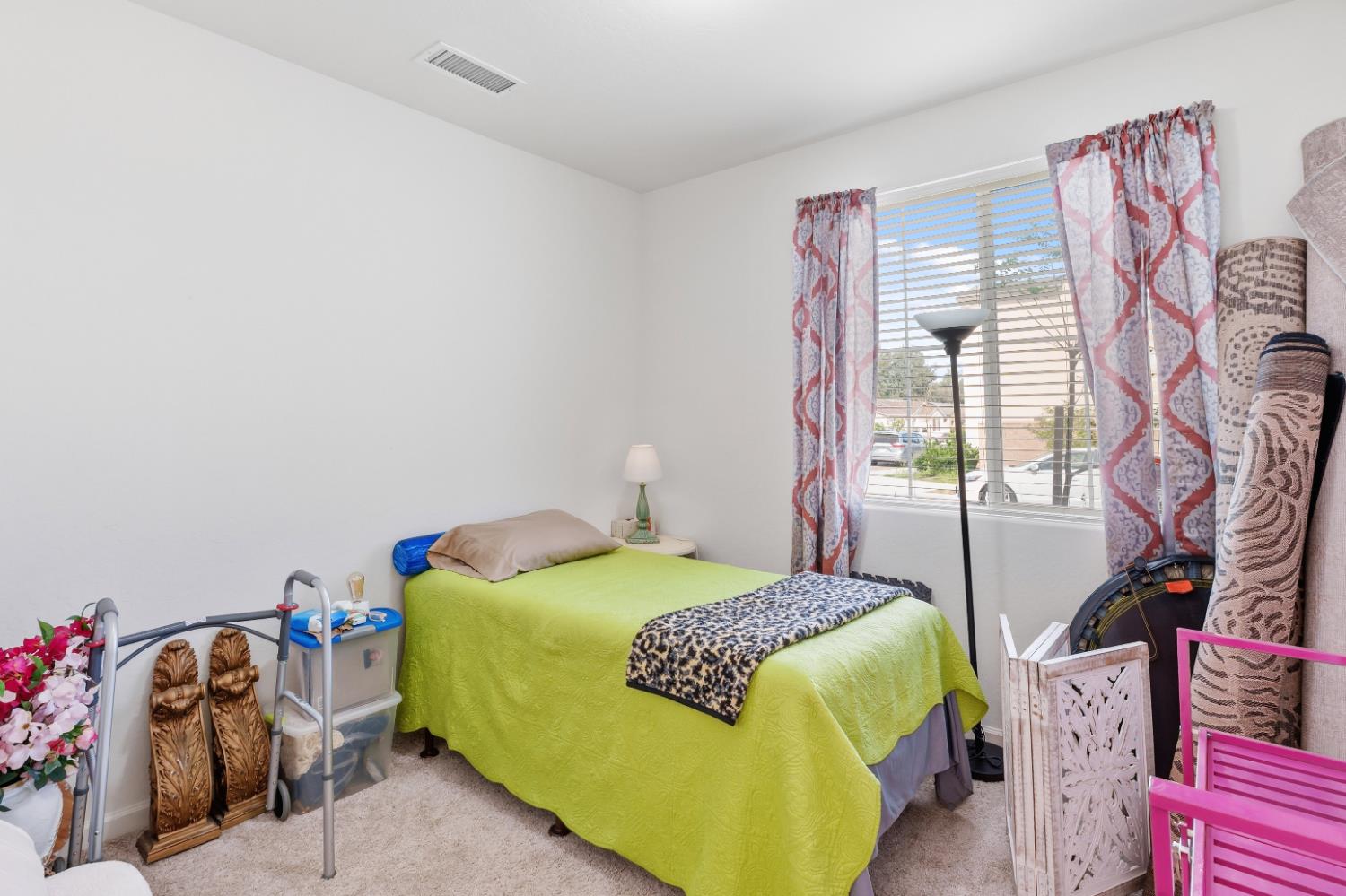 1617 N Filbert Ave, Fresno, CA 93727