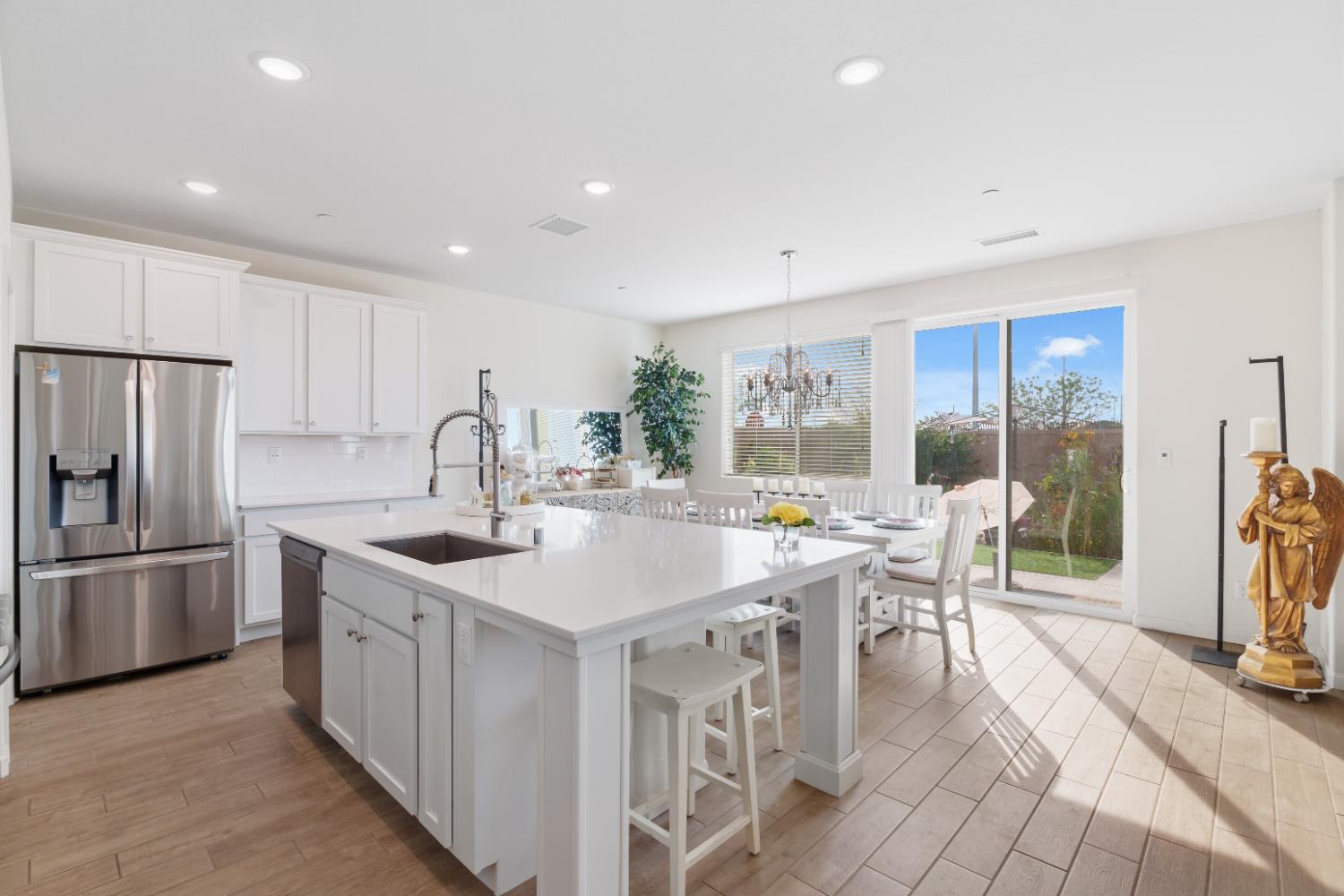 1617 N Filbert Ave, Fresno, CA 93727