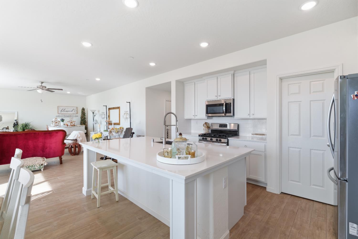 1617 N Filbert Ave, Fresno, CA 93727