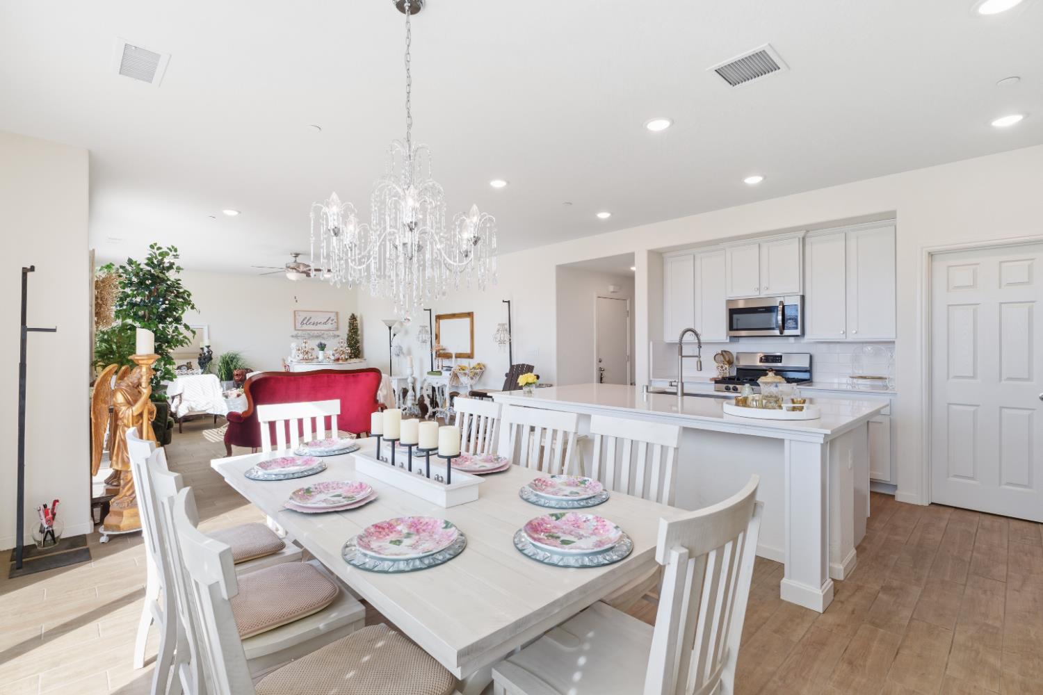 1617 N Filbert Ave, Fresno, CA 93727