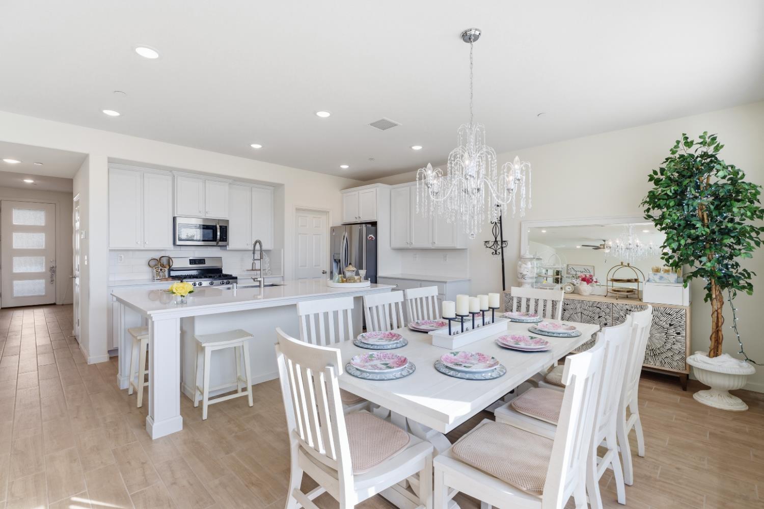 1617 N Filbert Ave, Fresno, CA 93727