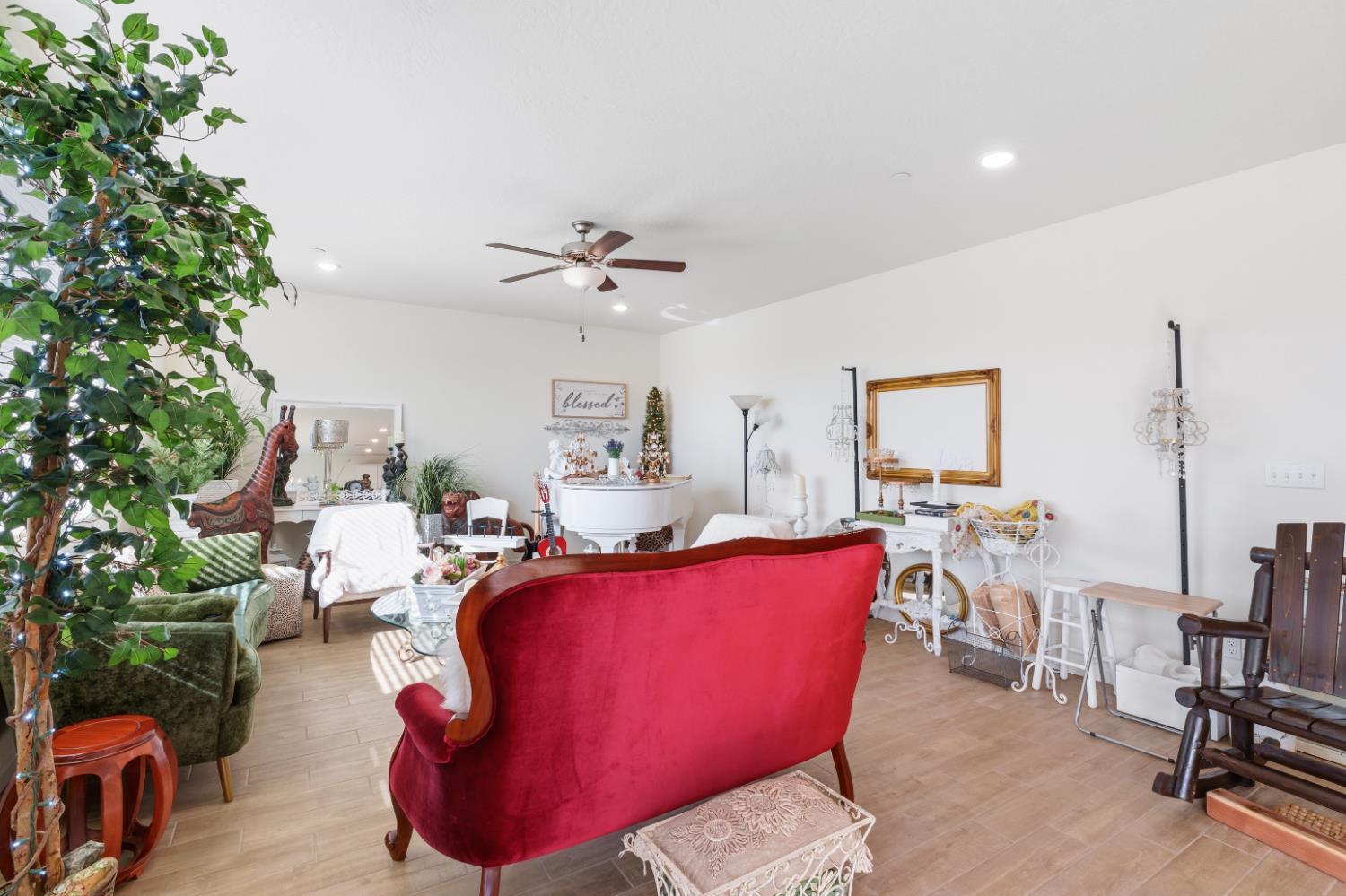 1617 N Filbert Ave, Fresno, CA 93727