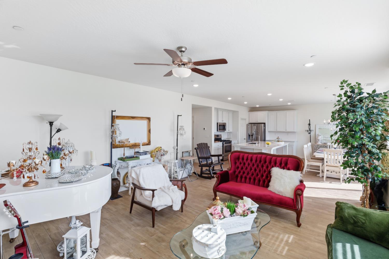 1617 N Filbert Ave, Fresno, CA 93727