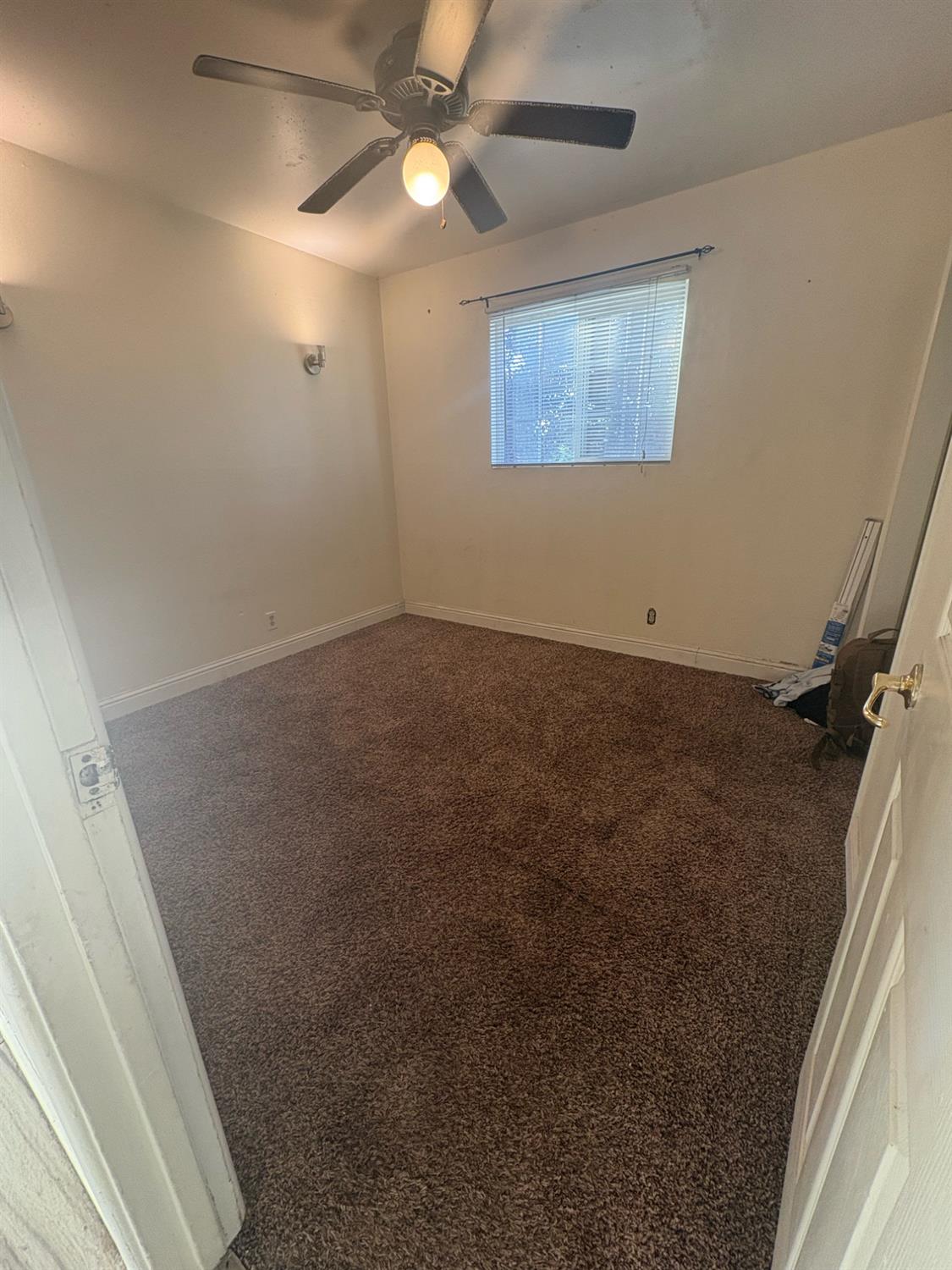 1413 S Whitney Ave, Fresno, CA 93702