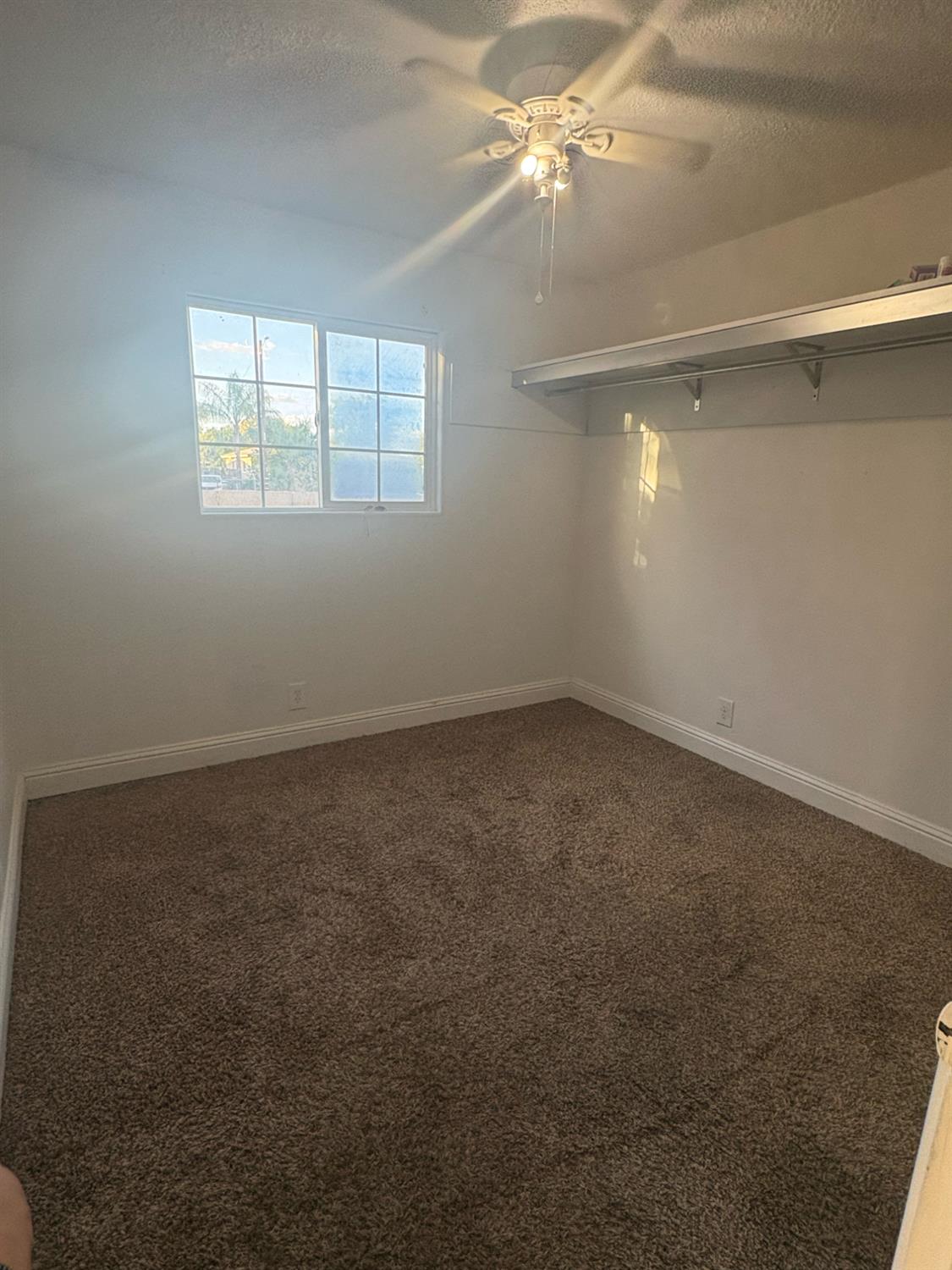 1413 S Whitney Ave, Fresno, CA 93702