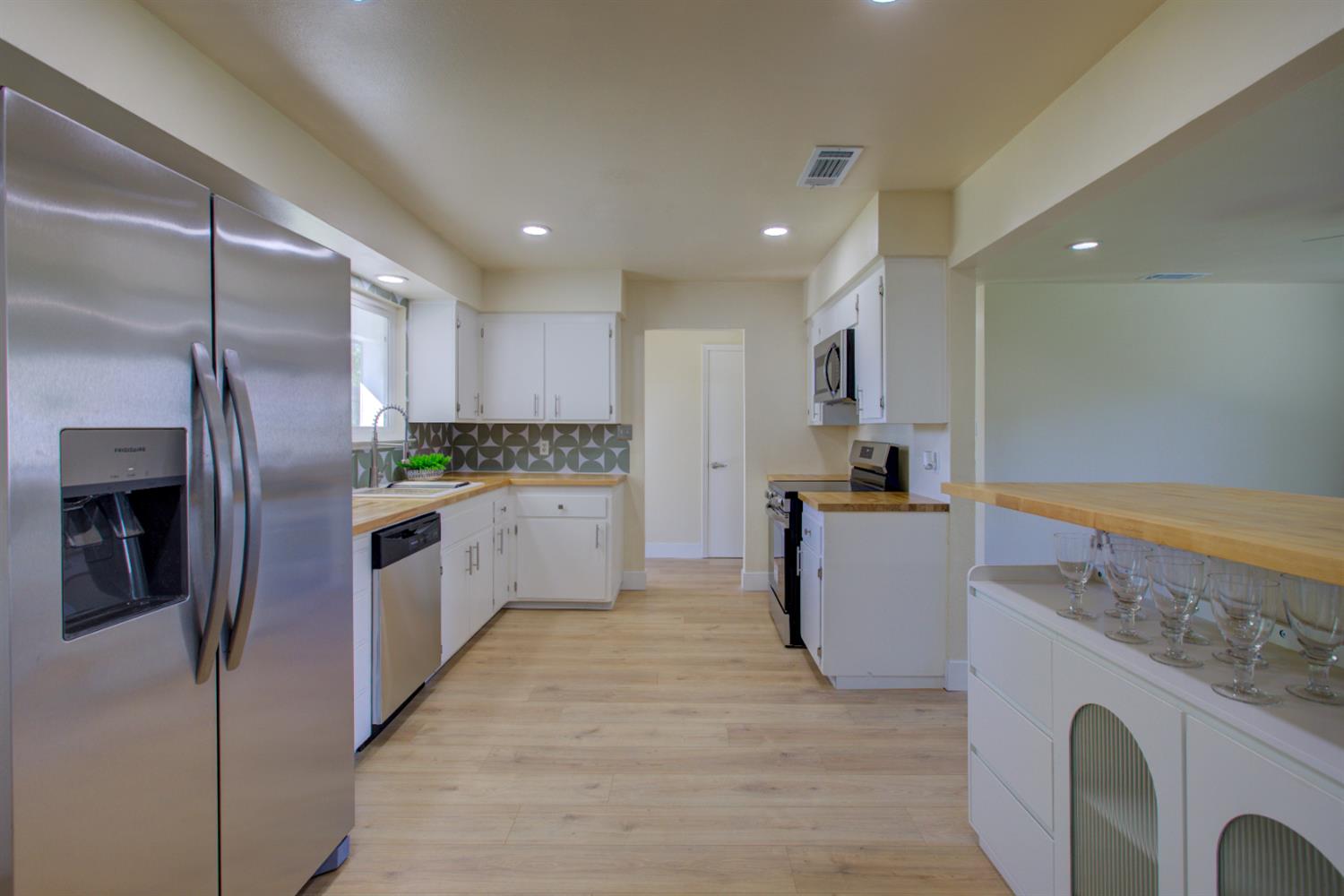 1673 Sacramento, Merced, CA 95348