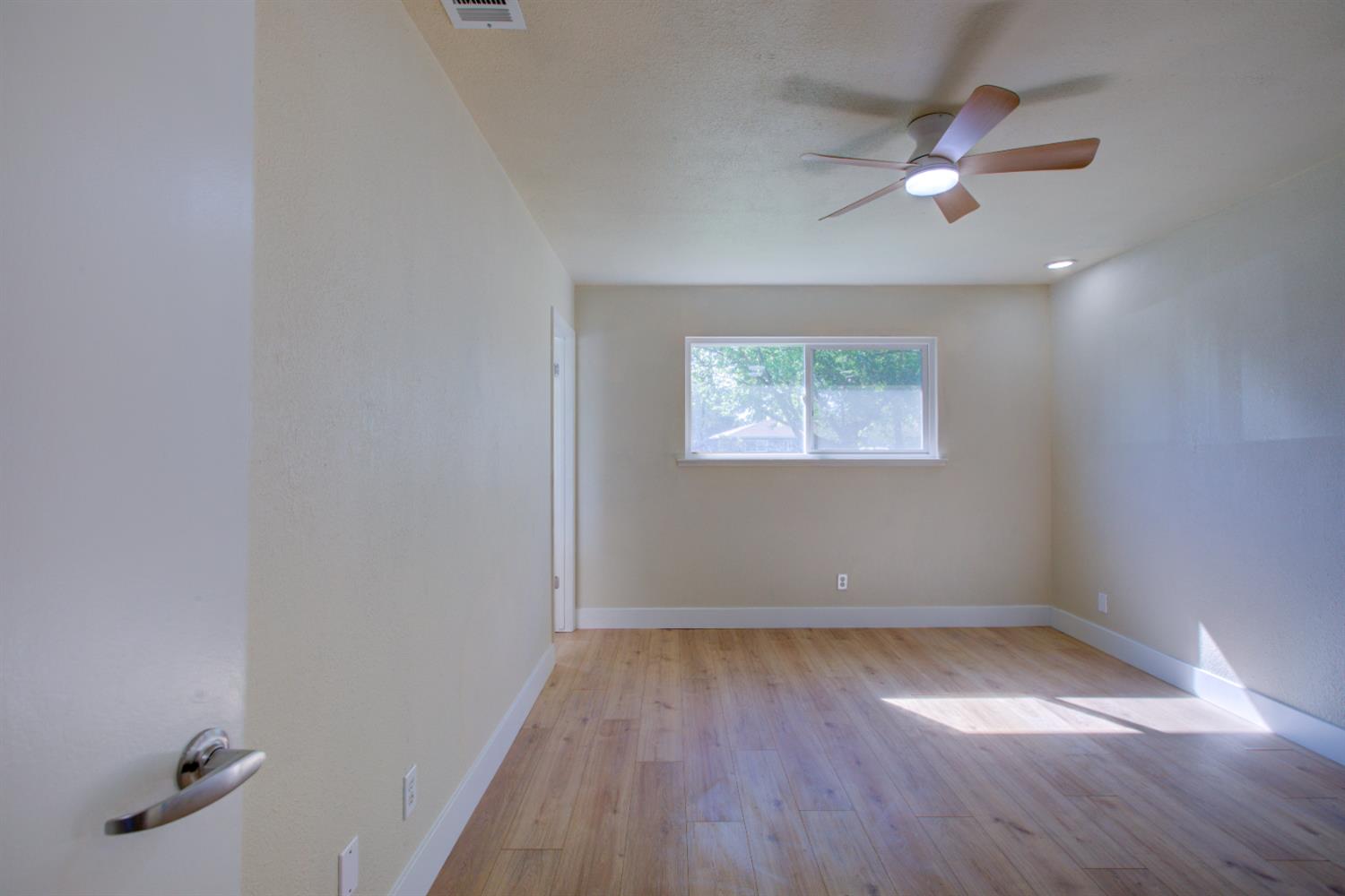 1673 Sacramento, Merced, CA 95348